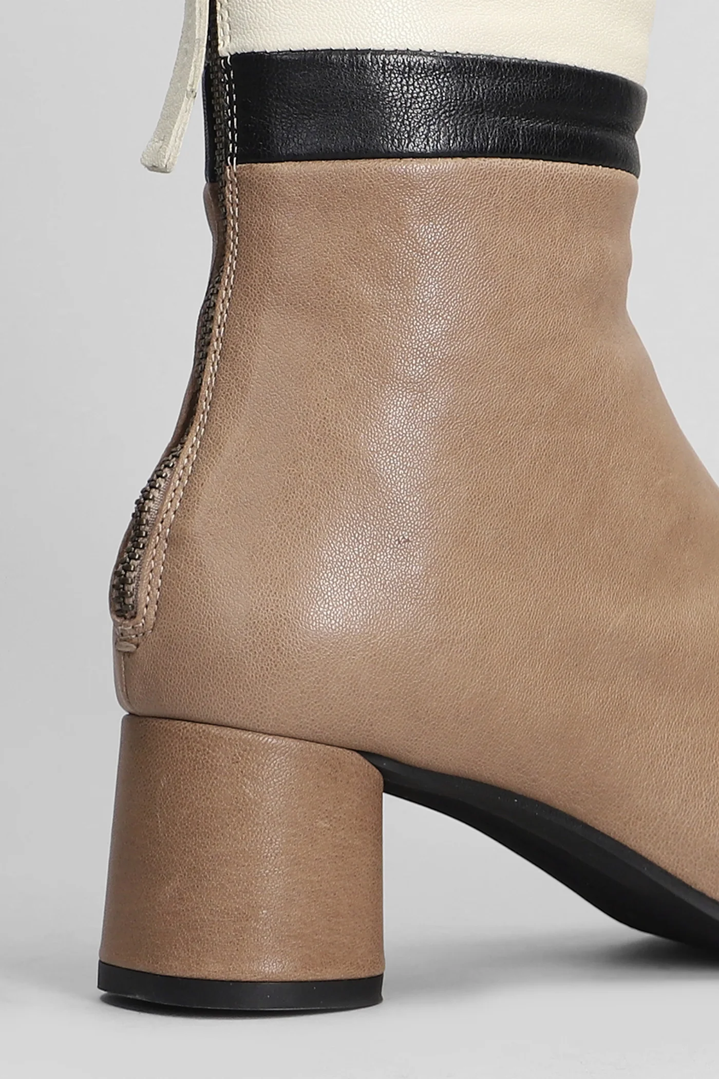 High heels Ankle boots in taupe leather - Image 5