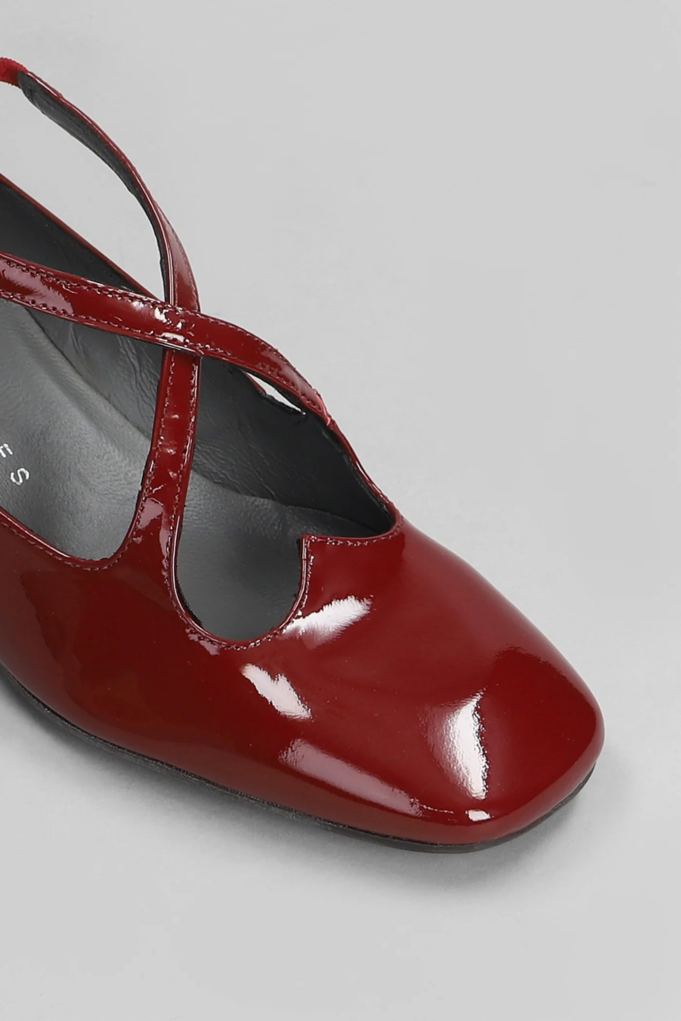 Pumps in bordeaux leather - Image 5