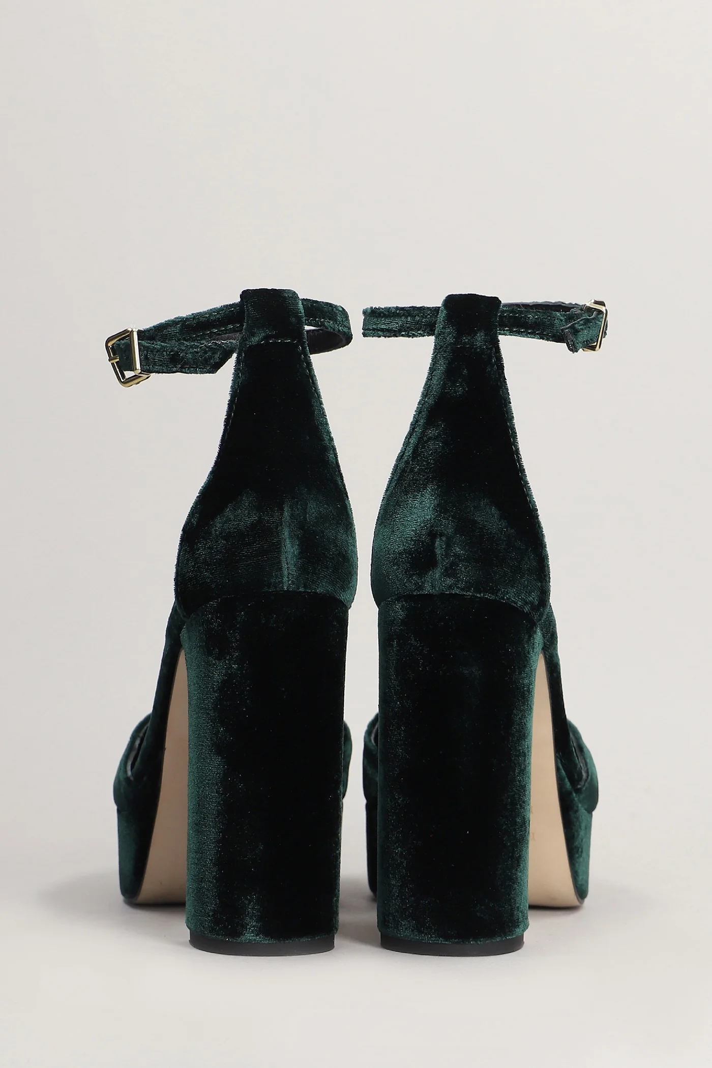 Pumps in green velvet - Image 4