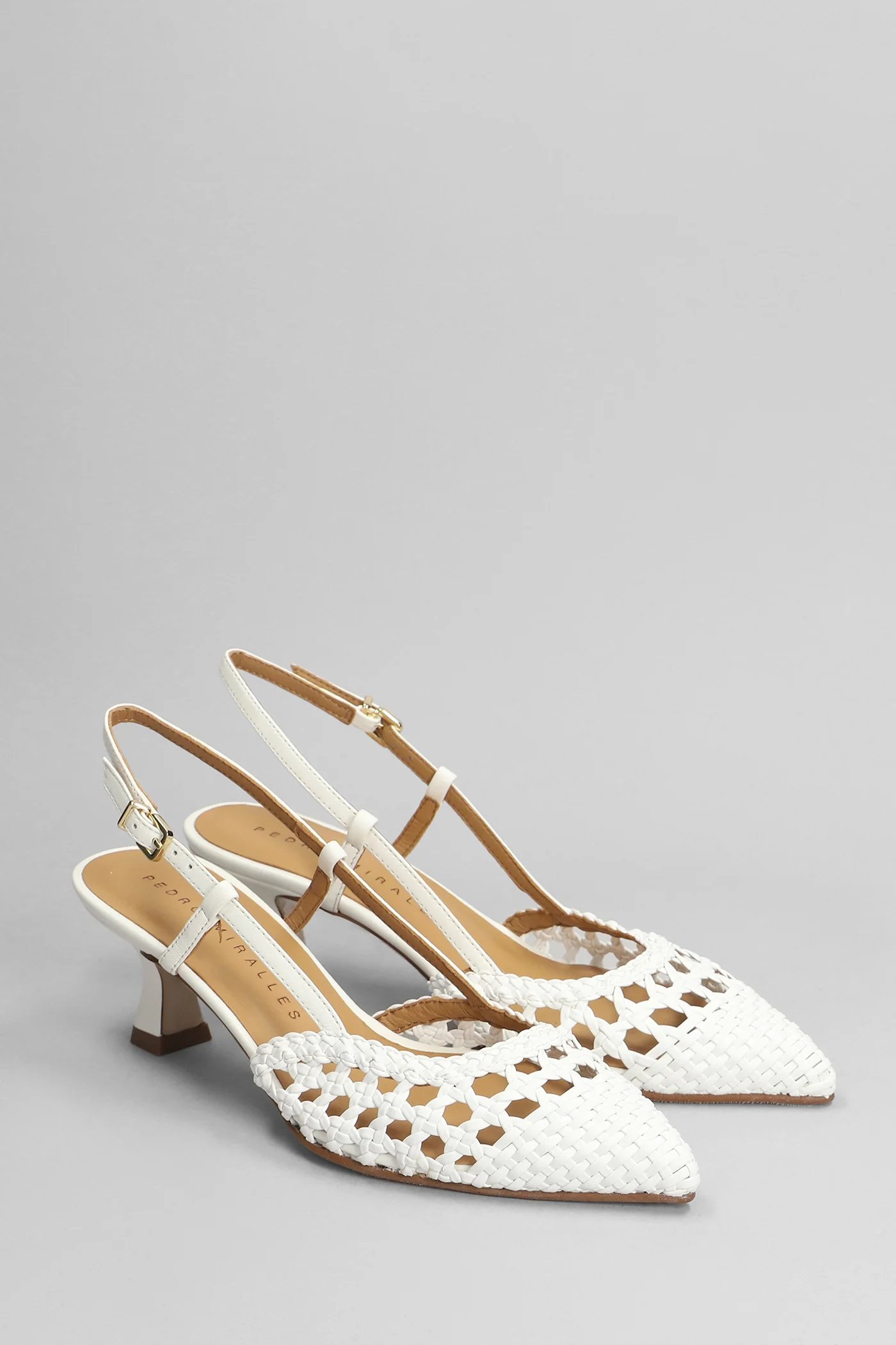 Pumps in white leather - Image 27