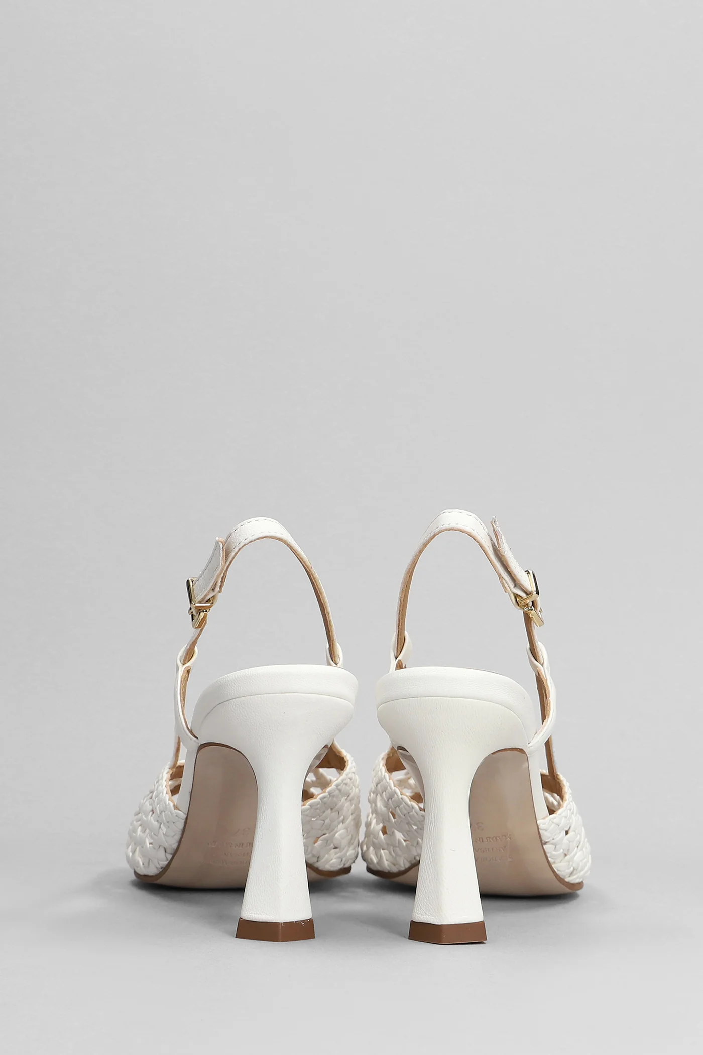 Sandals in white leather - Image 4