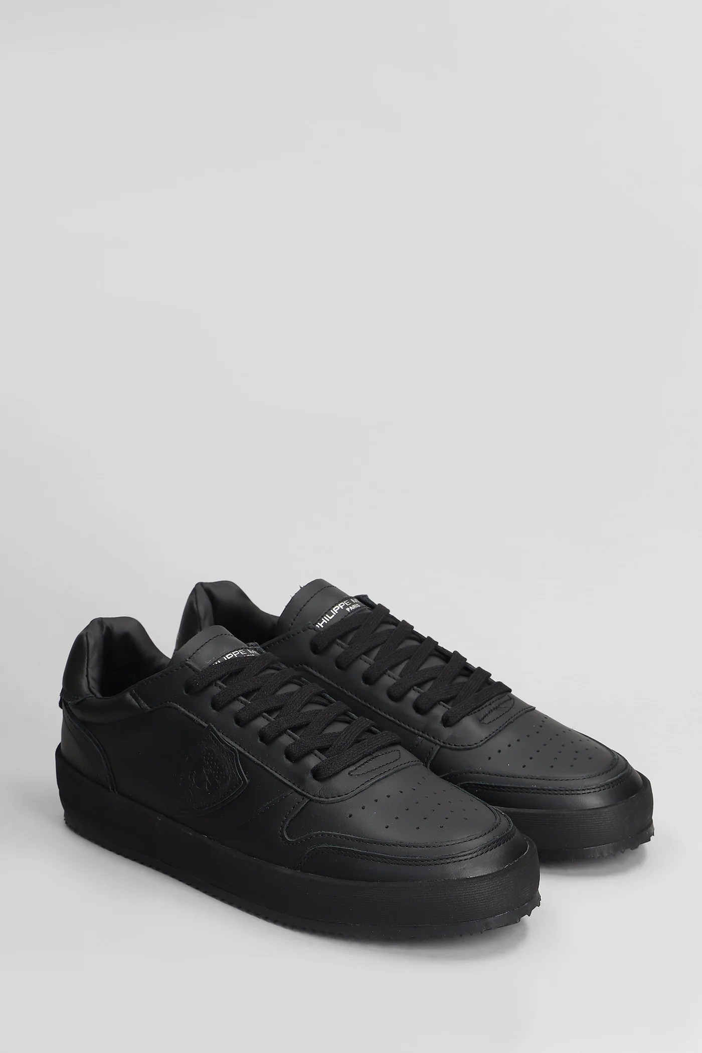 Nice Low Sneakers in black leather - Image 2