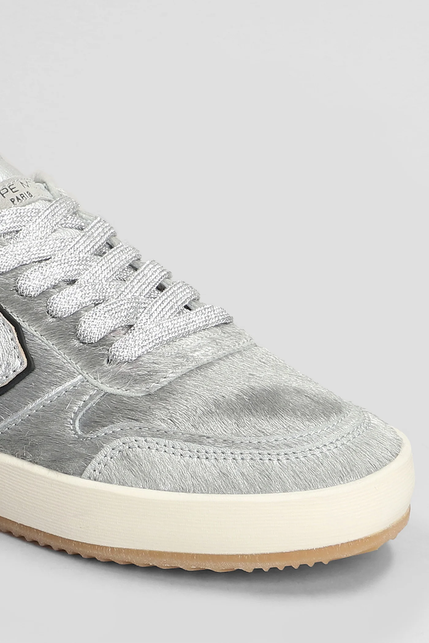 Nice Low Sneakers in silver pony skin - Image 5