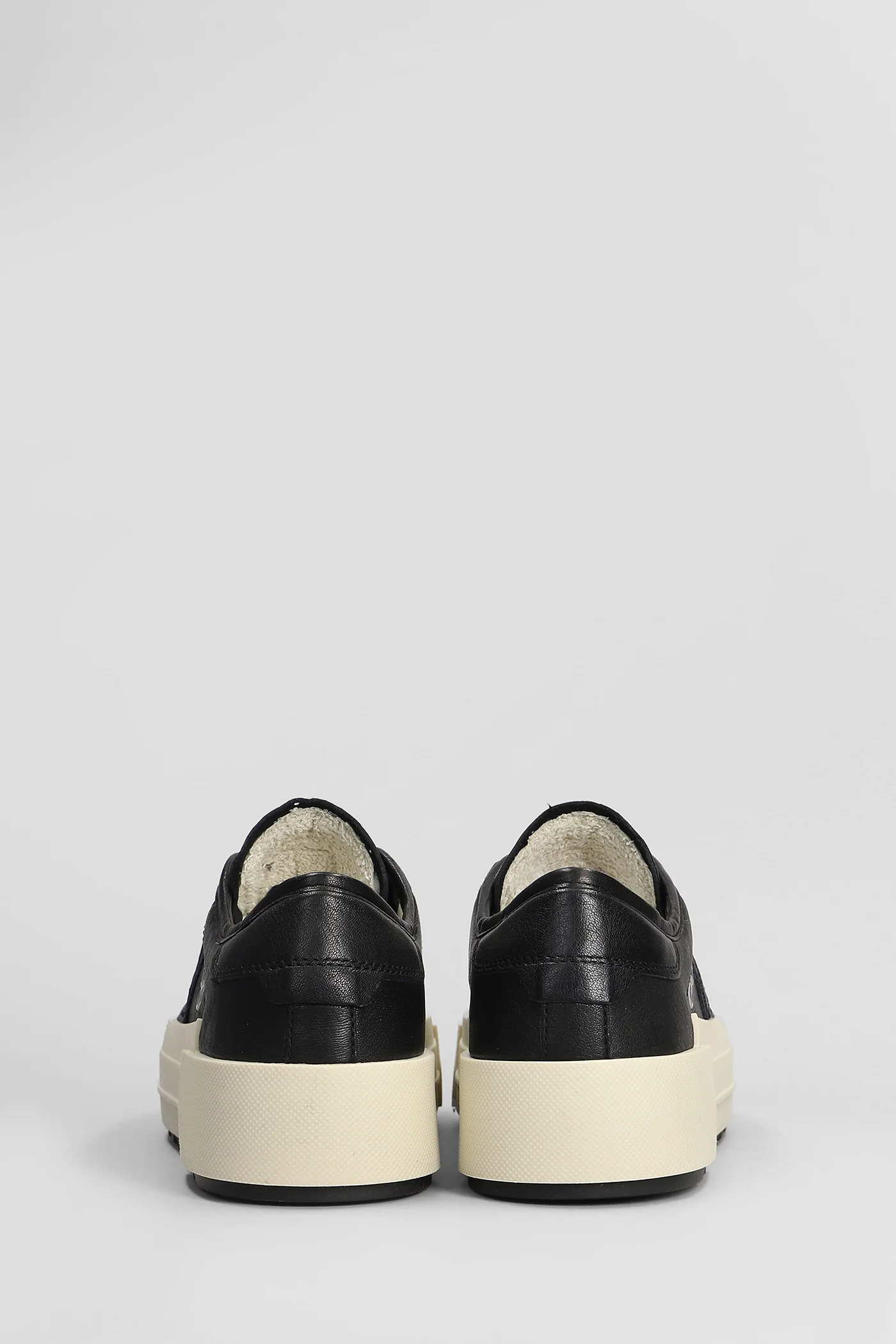 Paris Haute Low Sneakers in black leather - Image 4