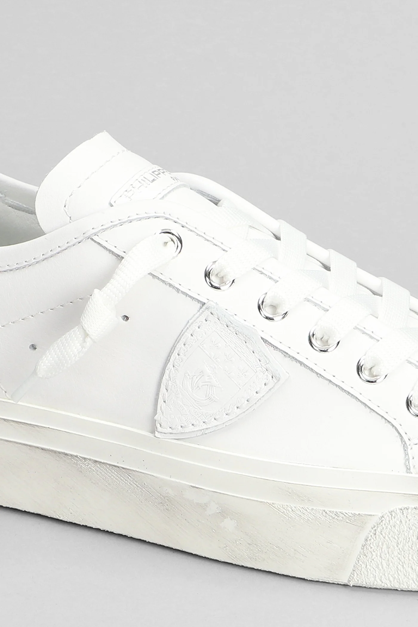 Paris Haute Low Sneakers in white leather - Image 5