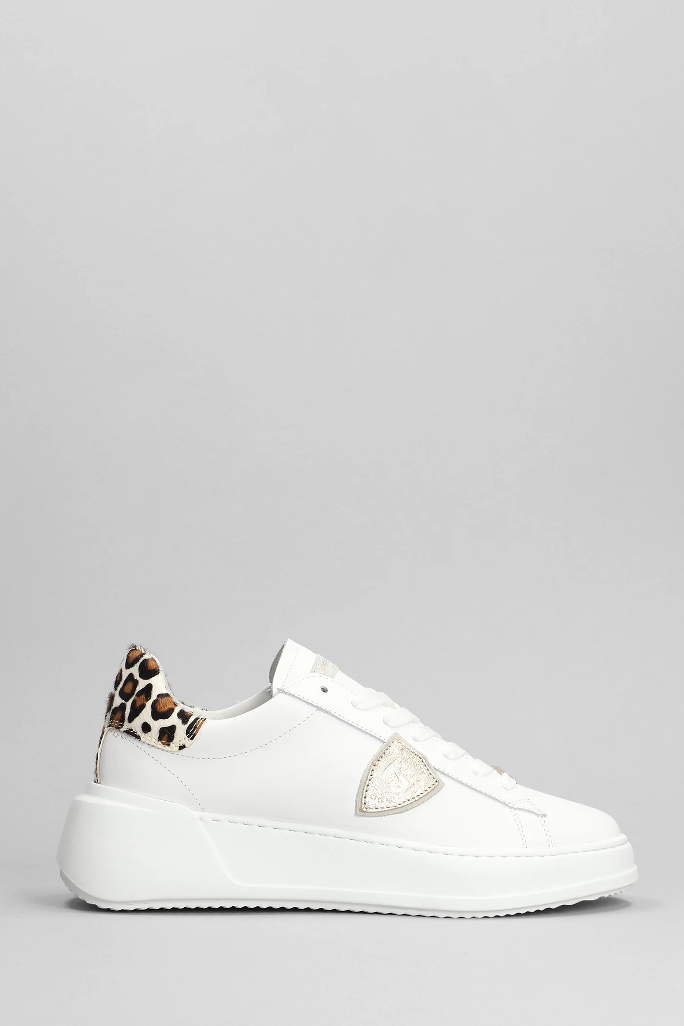 Tres Temple Low Sneakers in white leather