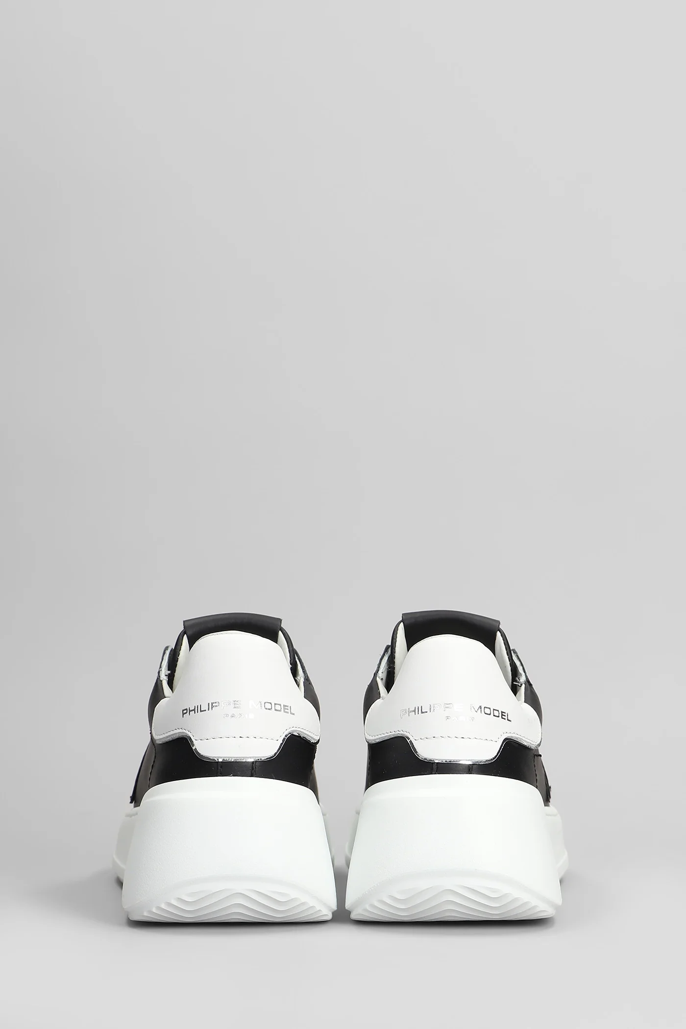 Tres Temple Sneakers in black leather - Image 4