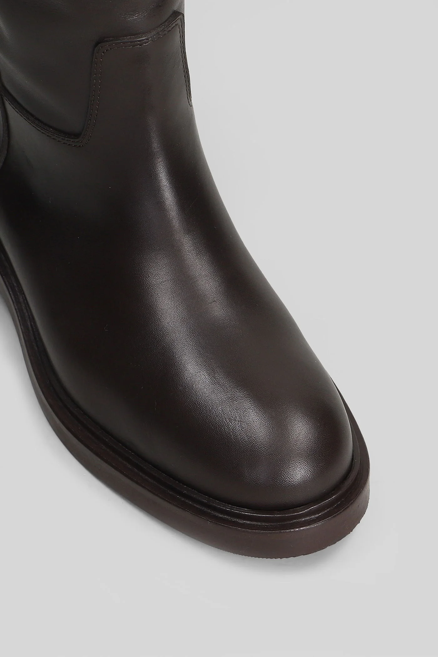 Eve low heels boots in dark brown leather - Image 10