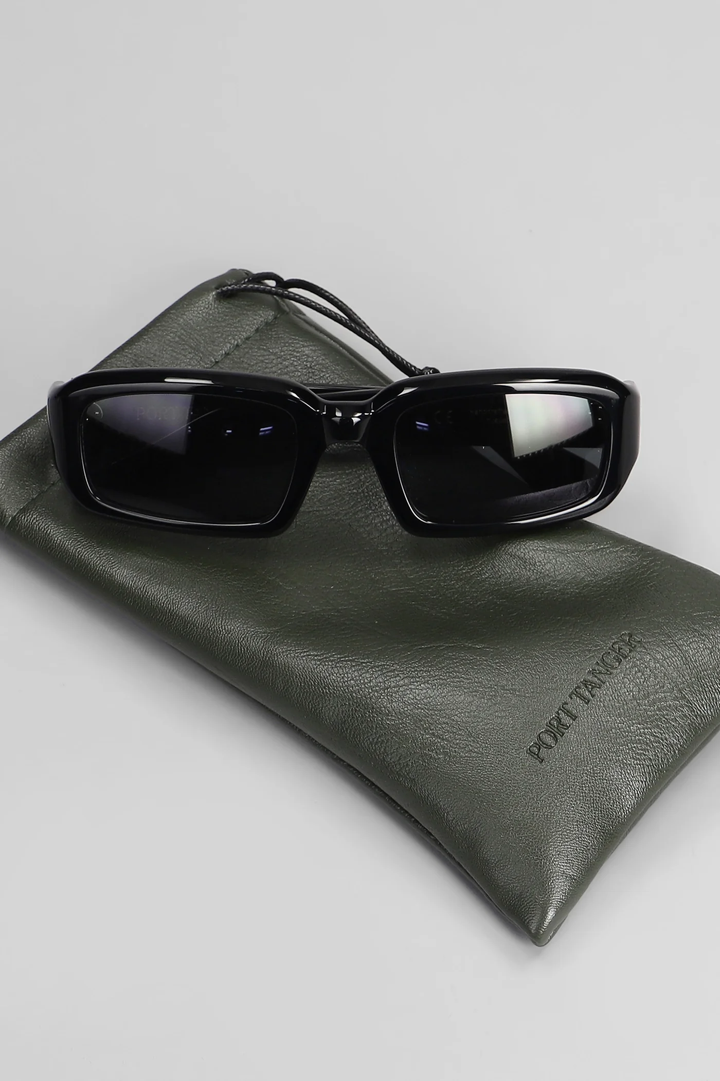 Mektoub Sunglasses in black acetate - Image 4