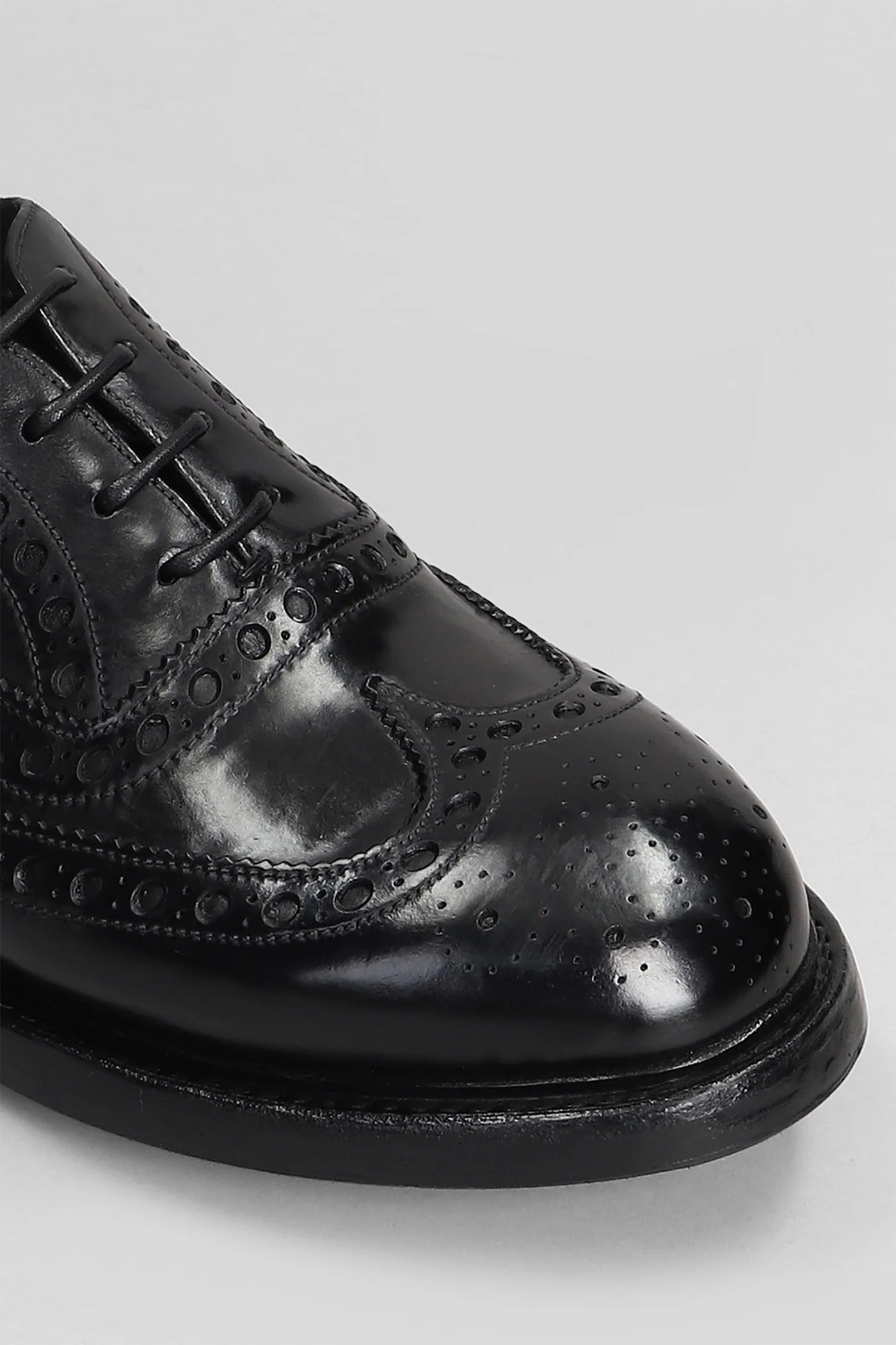 Lace up shoes in black leather - Image 55