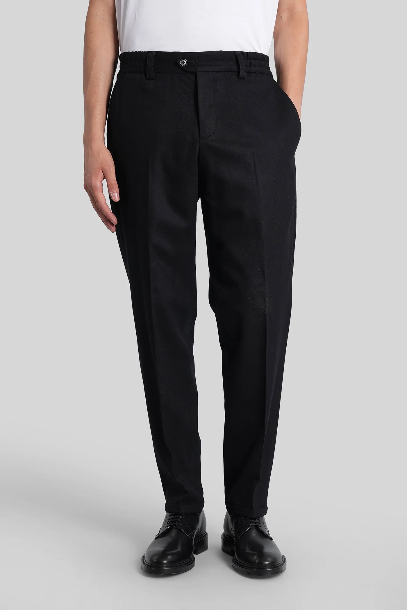 To03 Pants in black wool