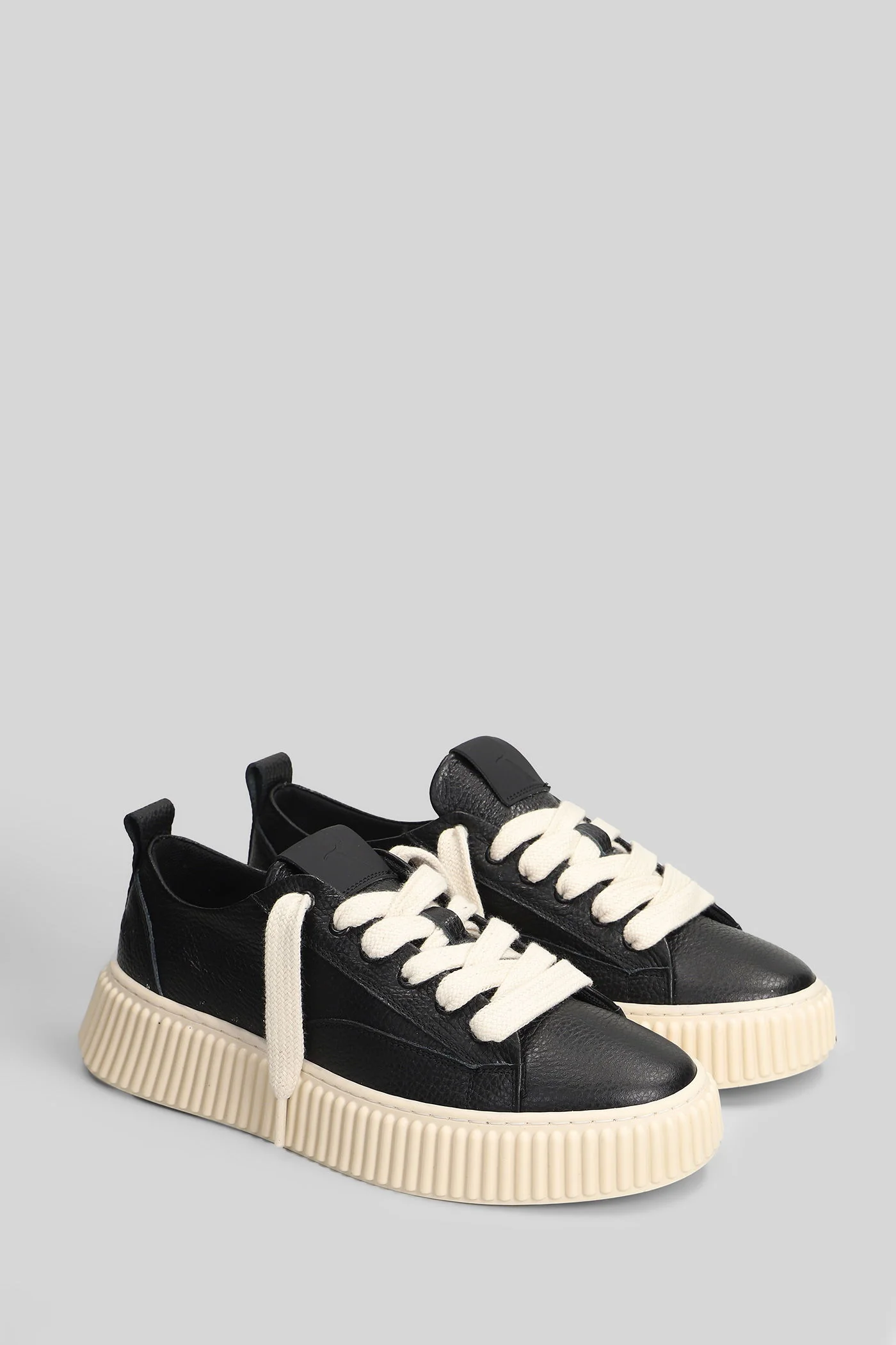 Leather Grain Sneakers in black leather - Image 2