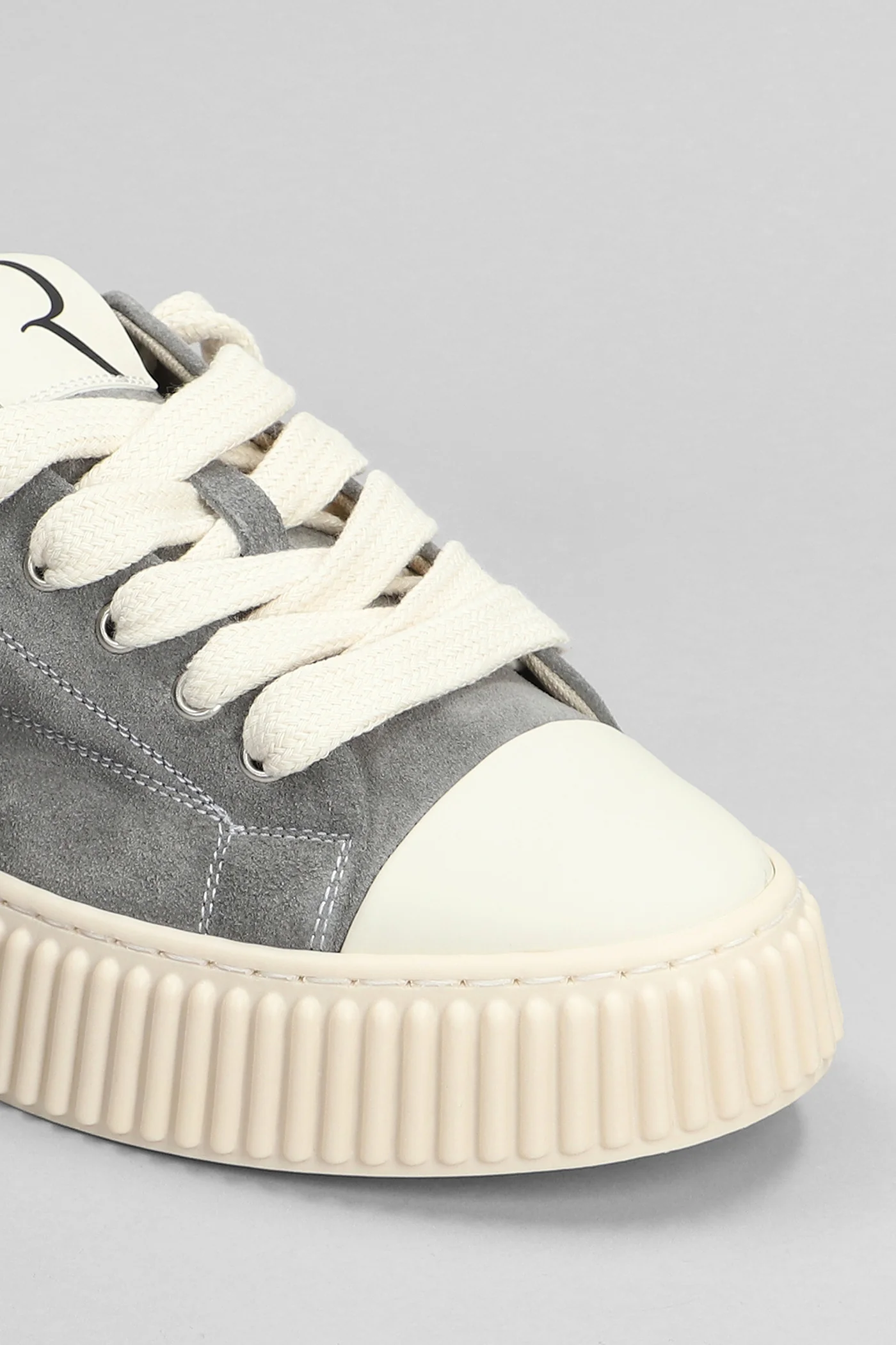 Suede Sneakers in grey suede - Image 5