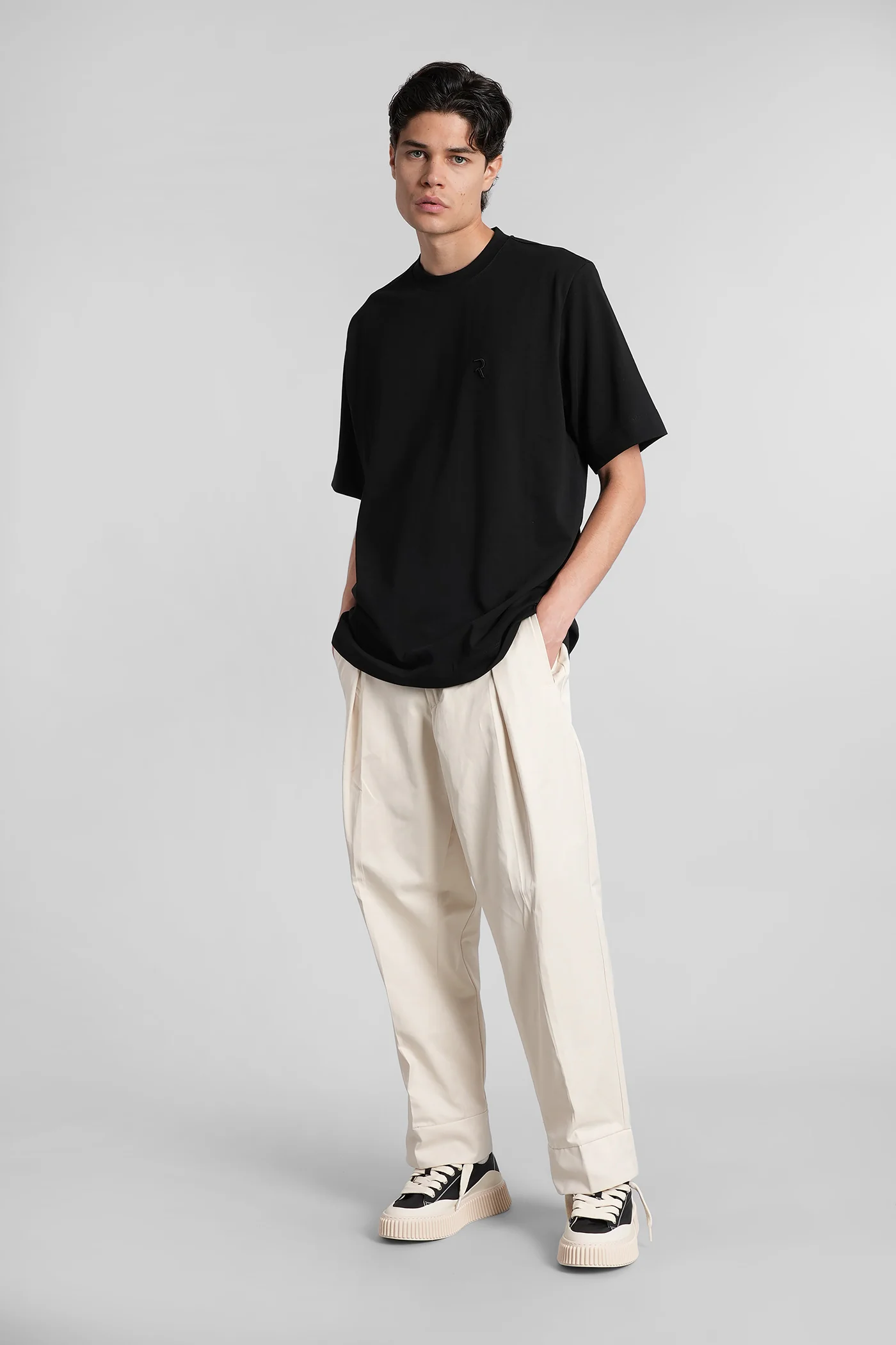 T-Shirt in black cotton - Image 2