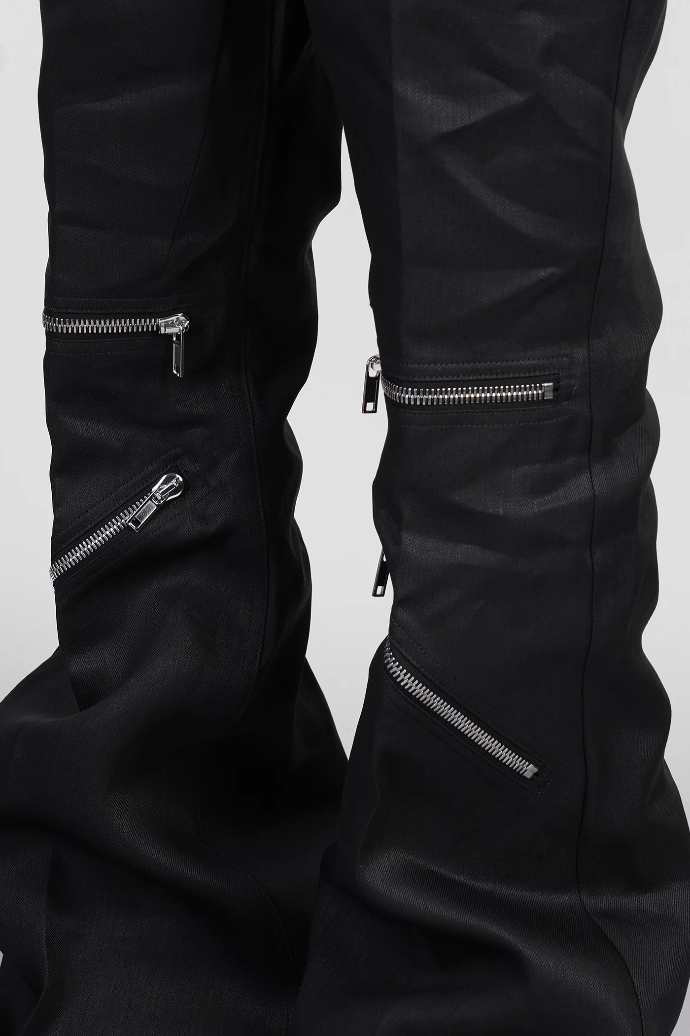 Bolan cargo Jeans in black linen - Image 5