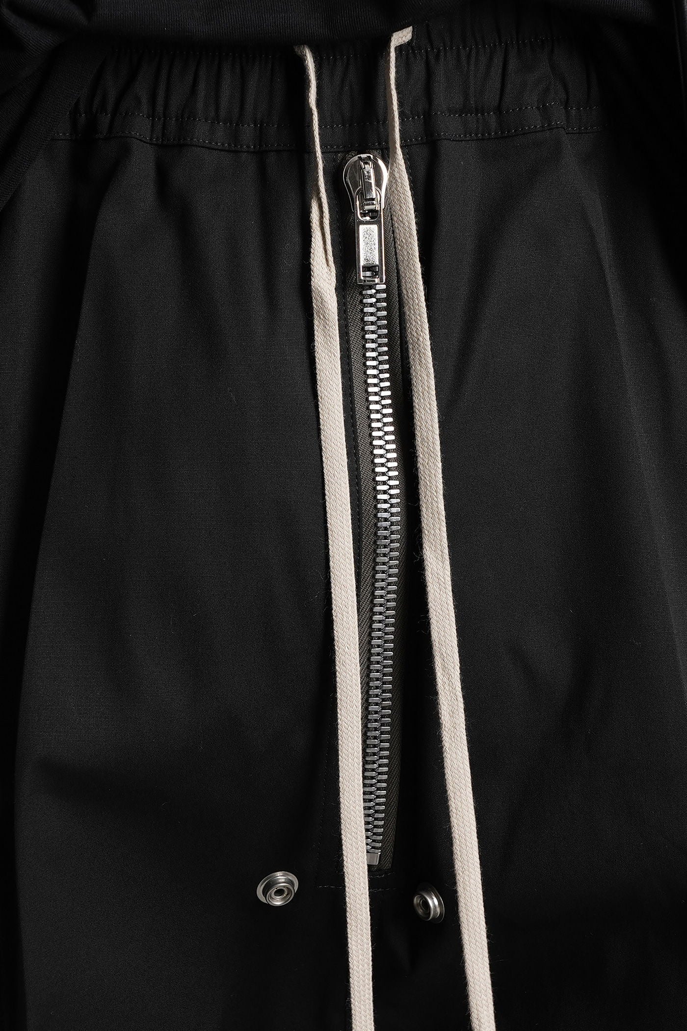 Cargobelas shorts Shorts in black cotton - Image 5
