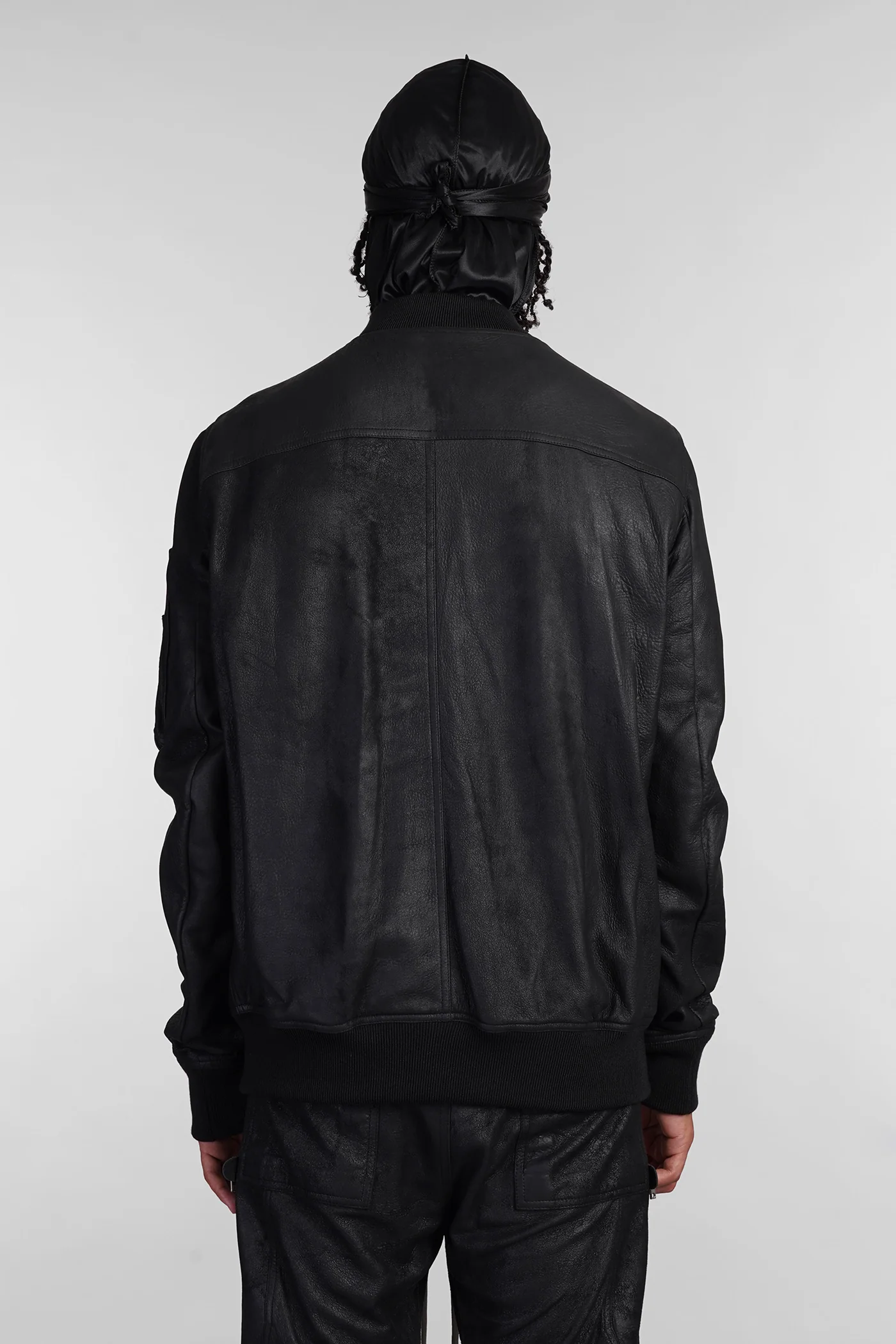 Classic flight Bomber Jacket in black leather - Image 3
