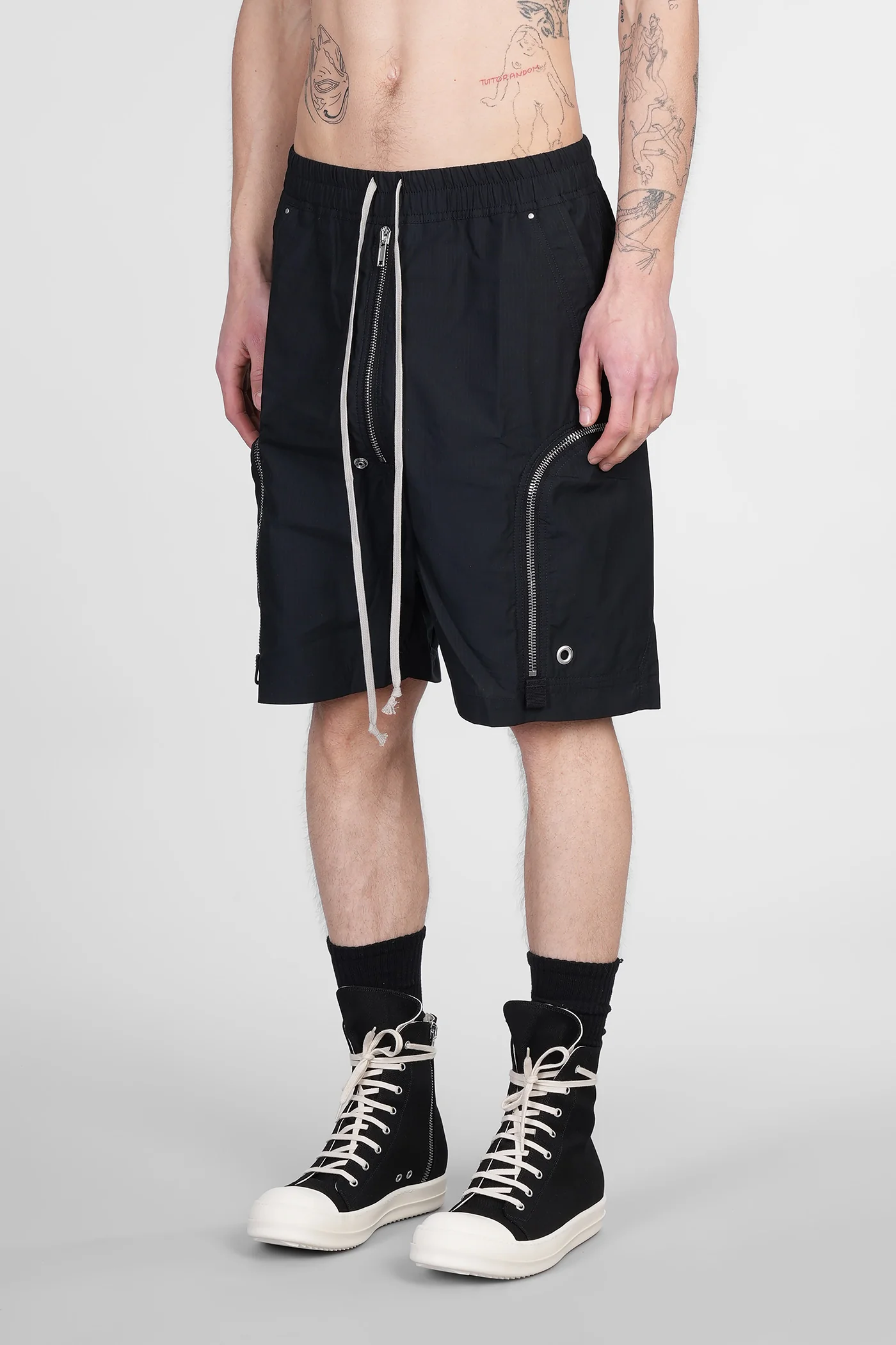 Bauhaus shorts Shorts in black wool and polyester - Image 4