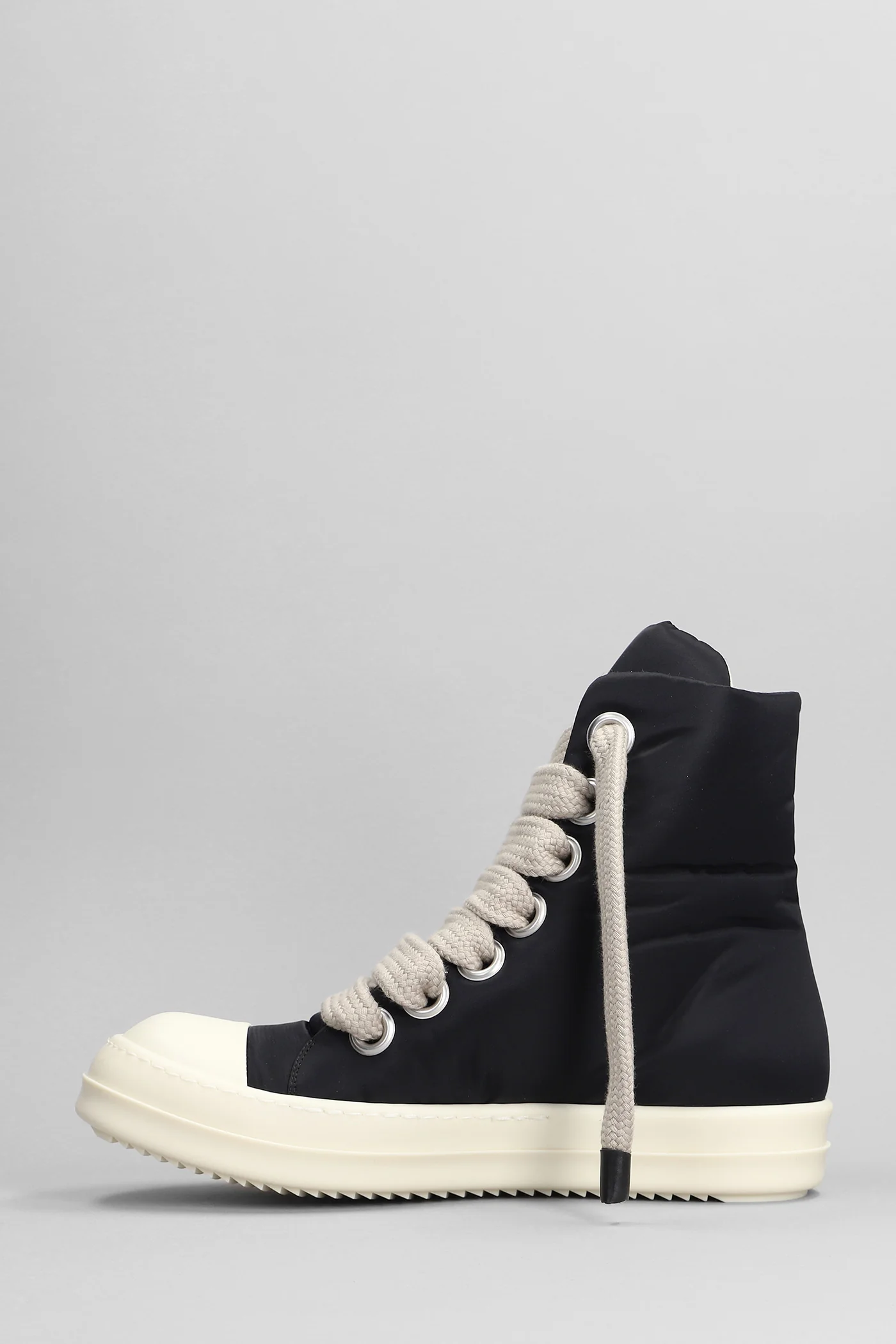 Jumbo lace puffer Sneakers in black nylon - Image 3