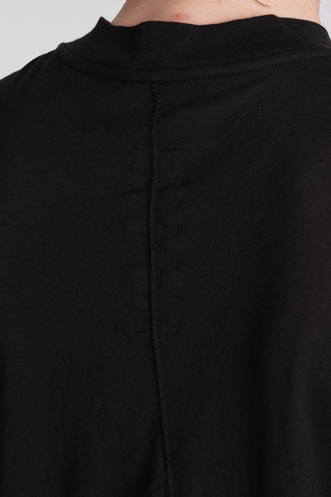 Level t T-Shirt in black cotton - Image 5