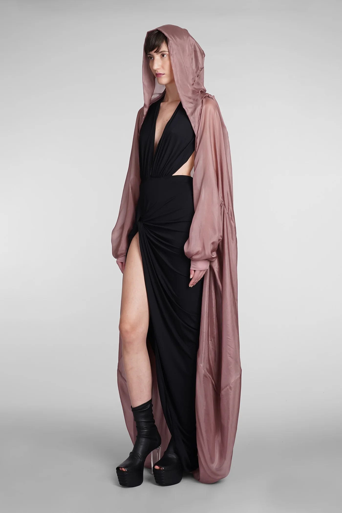 Hooded bubble Cape in rose-pink silk - Image 4