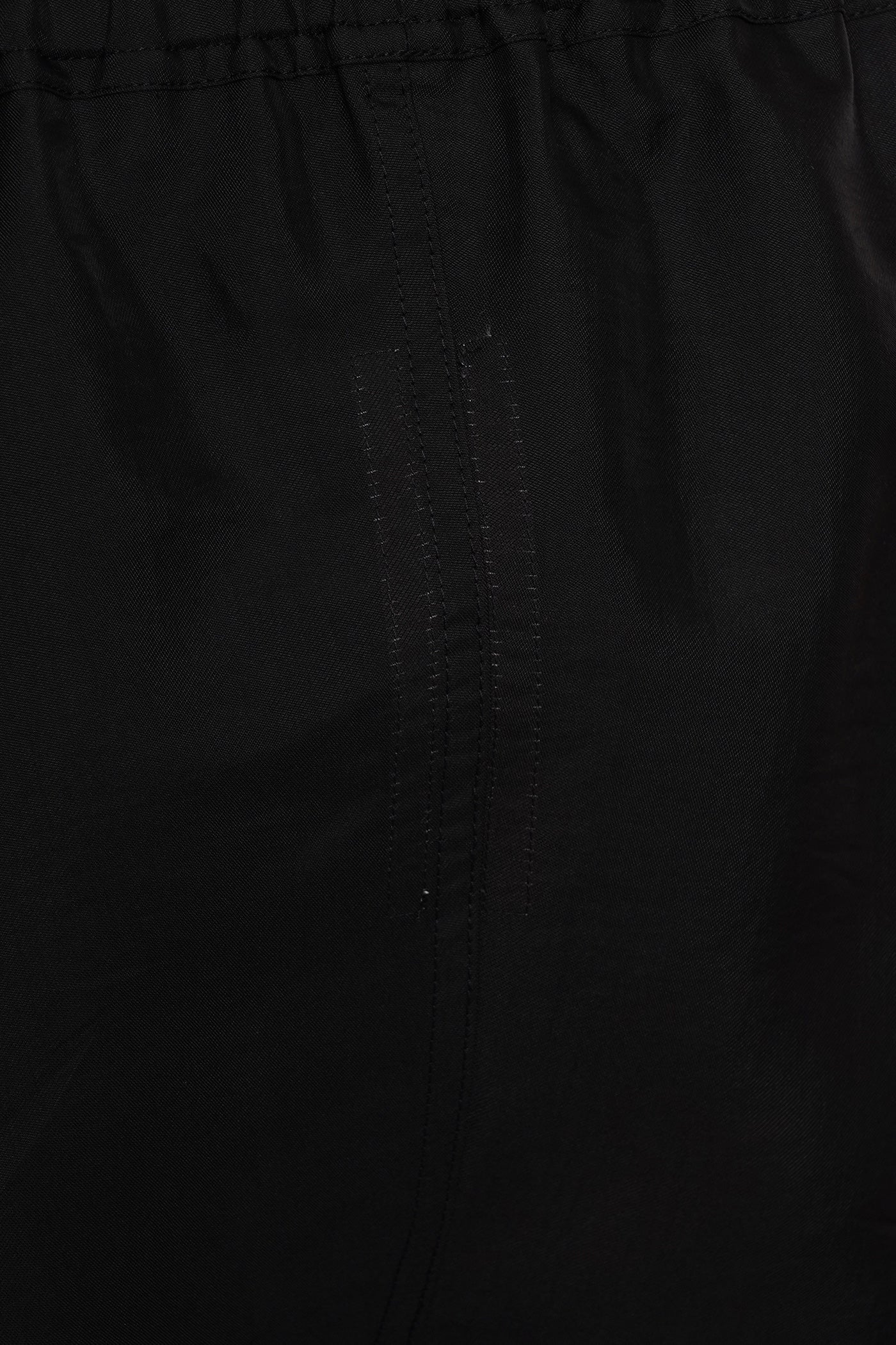 Long boxers Shorts in black silk - Image 5