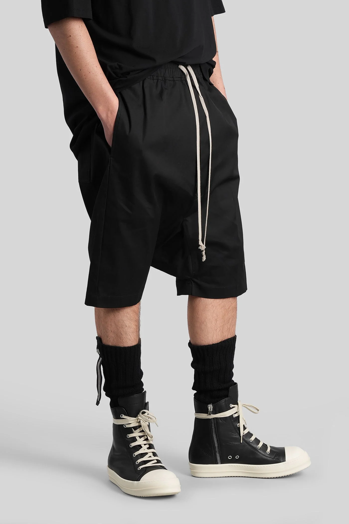 Rick s pods Shorts in black cotton - Image 4