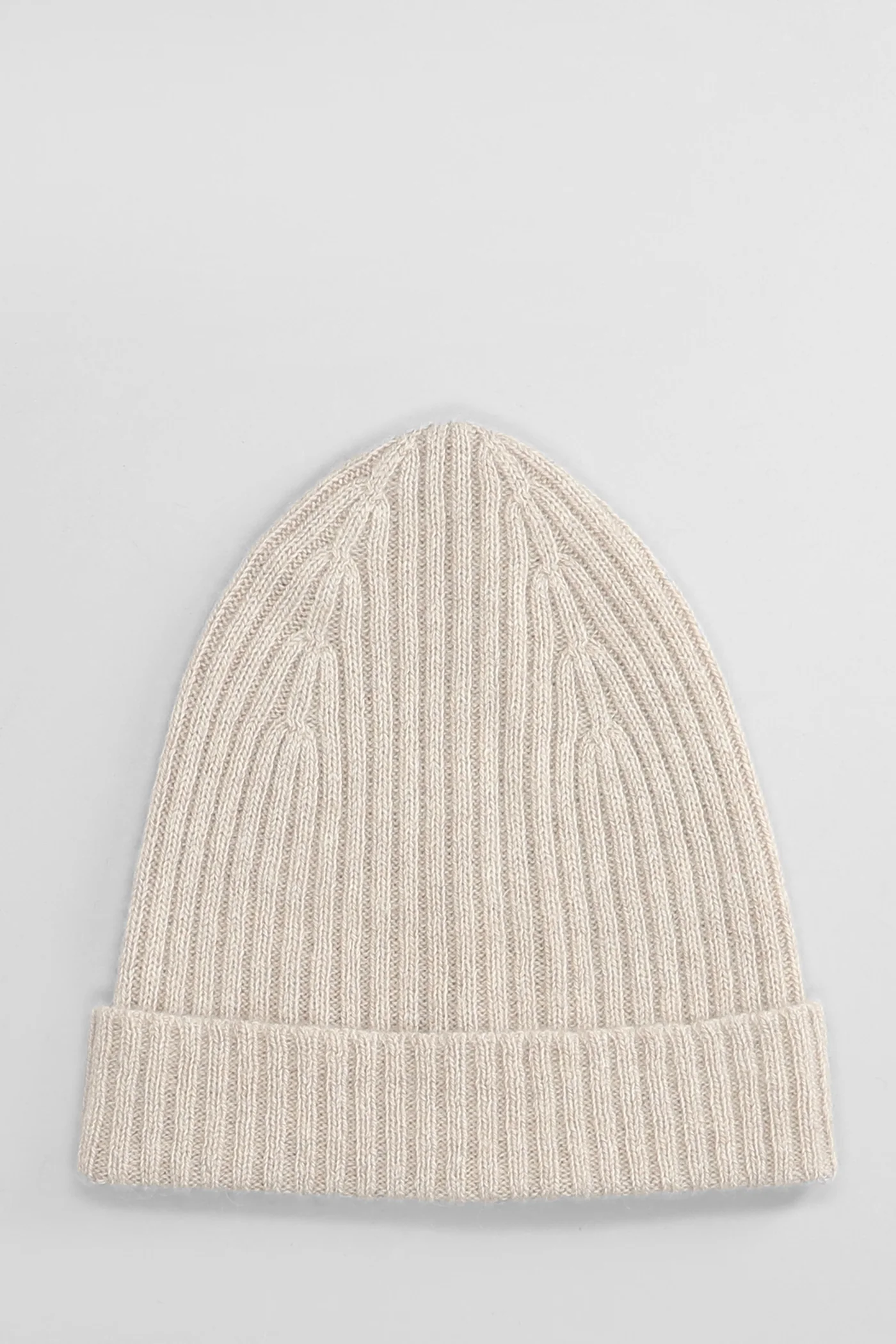 Hats in beige wool