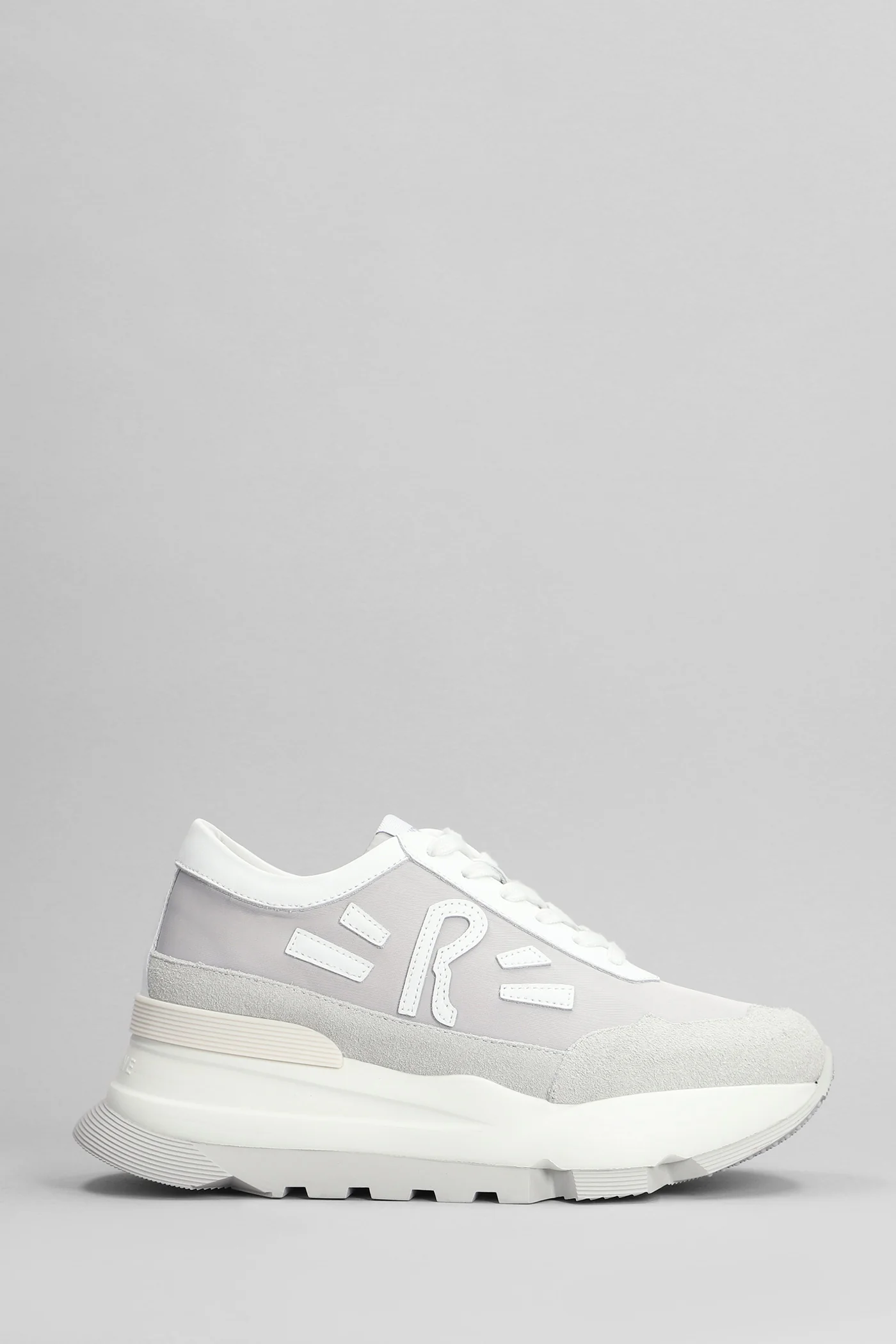 Aki Sneakers in grey leather and fabric