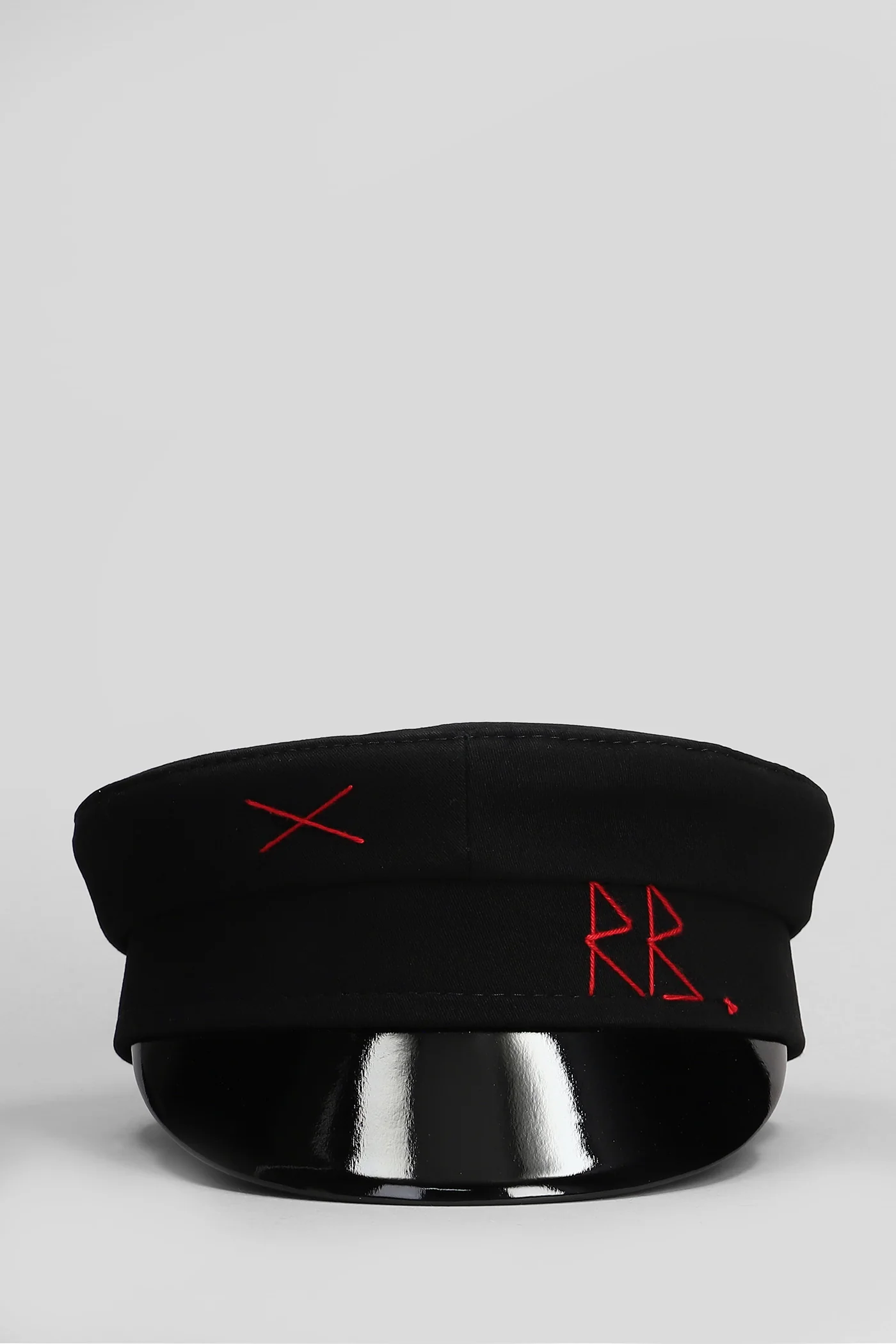 Hats in black cotton