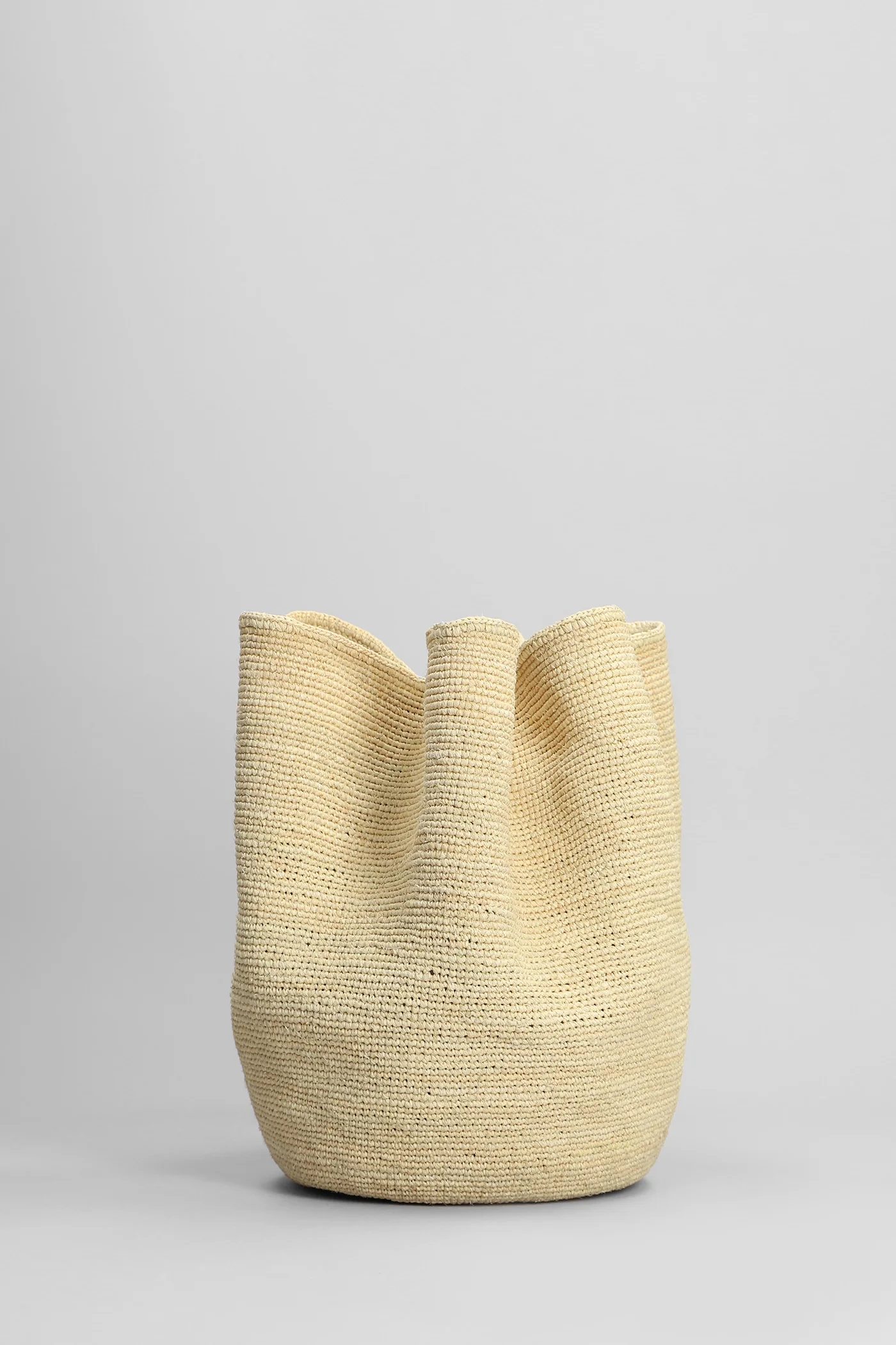 Shoulder bag in beige raffia - Image 3