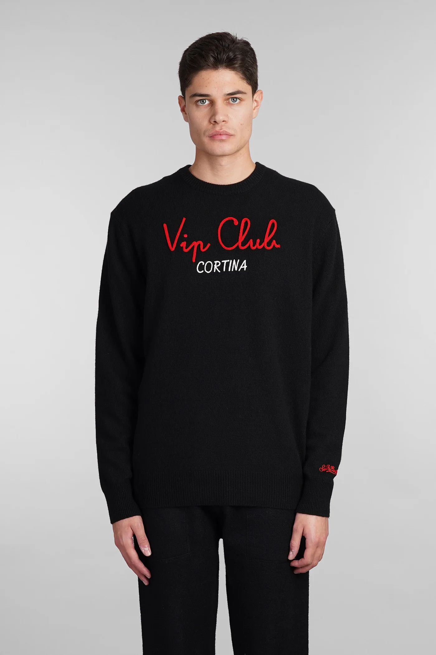 Heron Knitwear in black wool