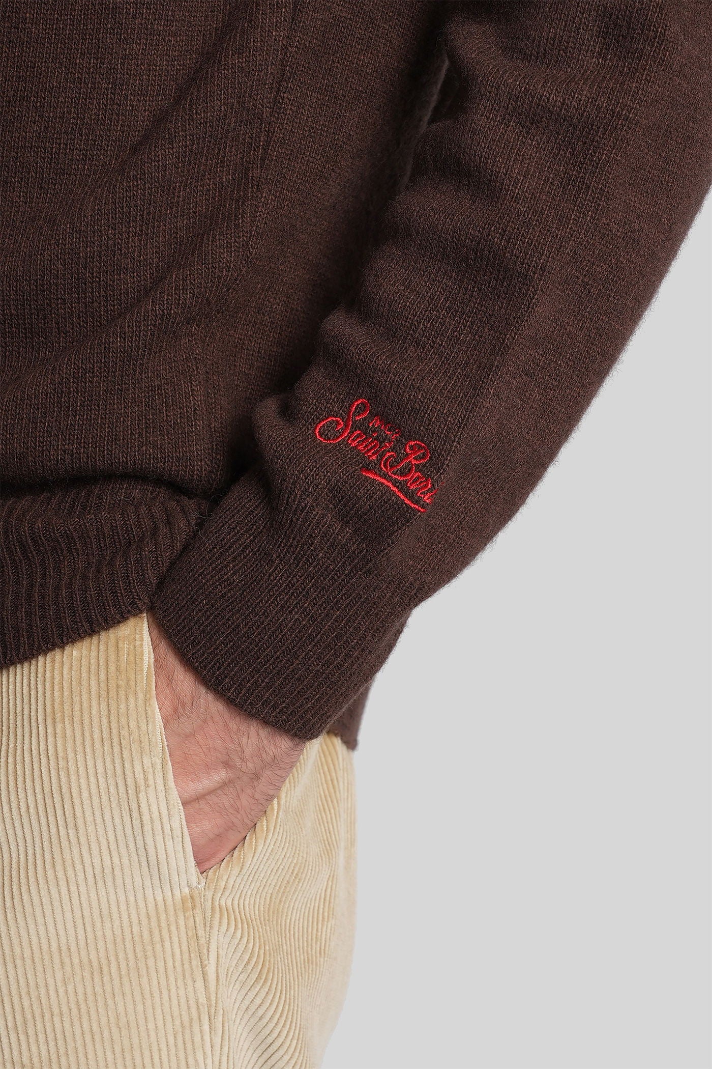 Heron Knitwear in brown wool - Image 5