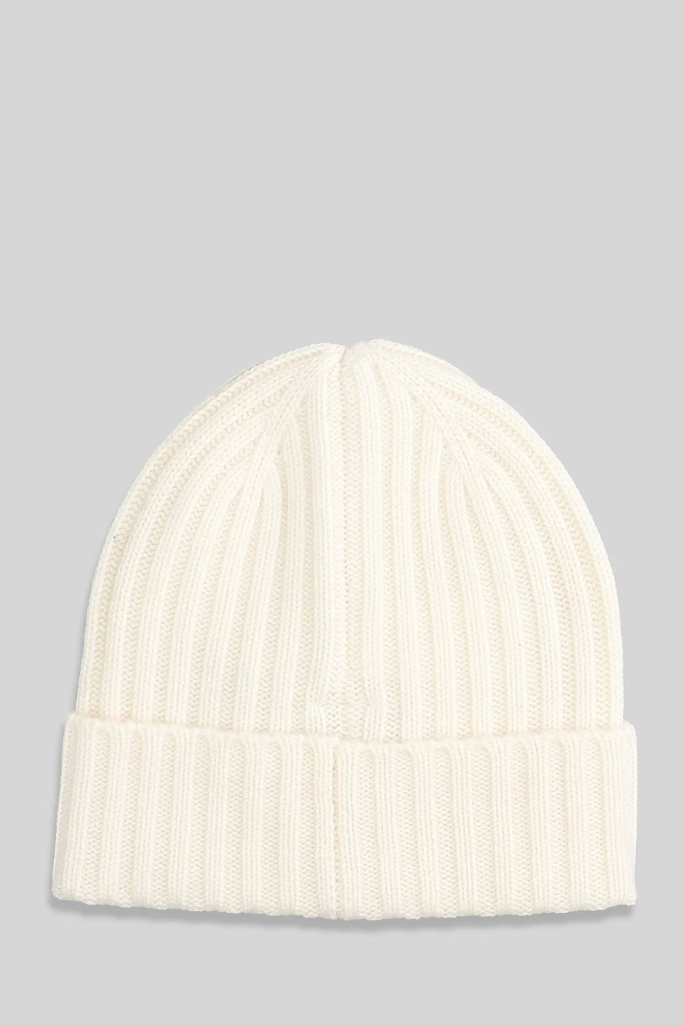 Wengen Hats in beige cashmere - Image 2