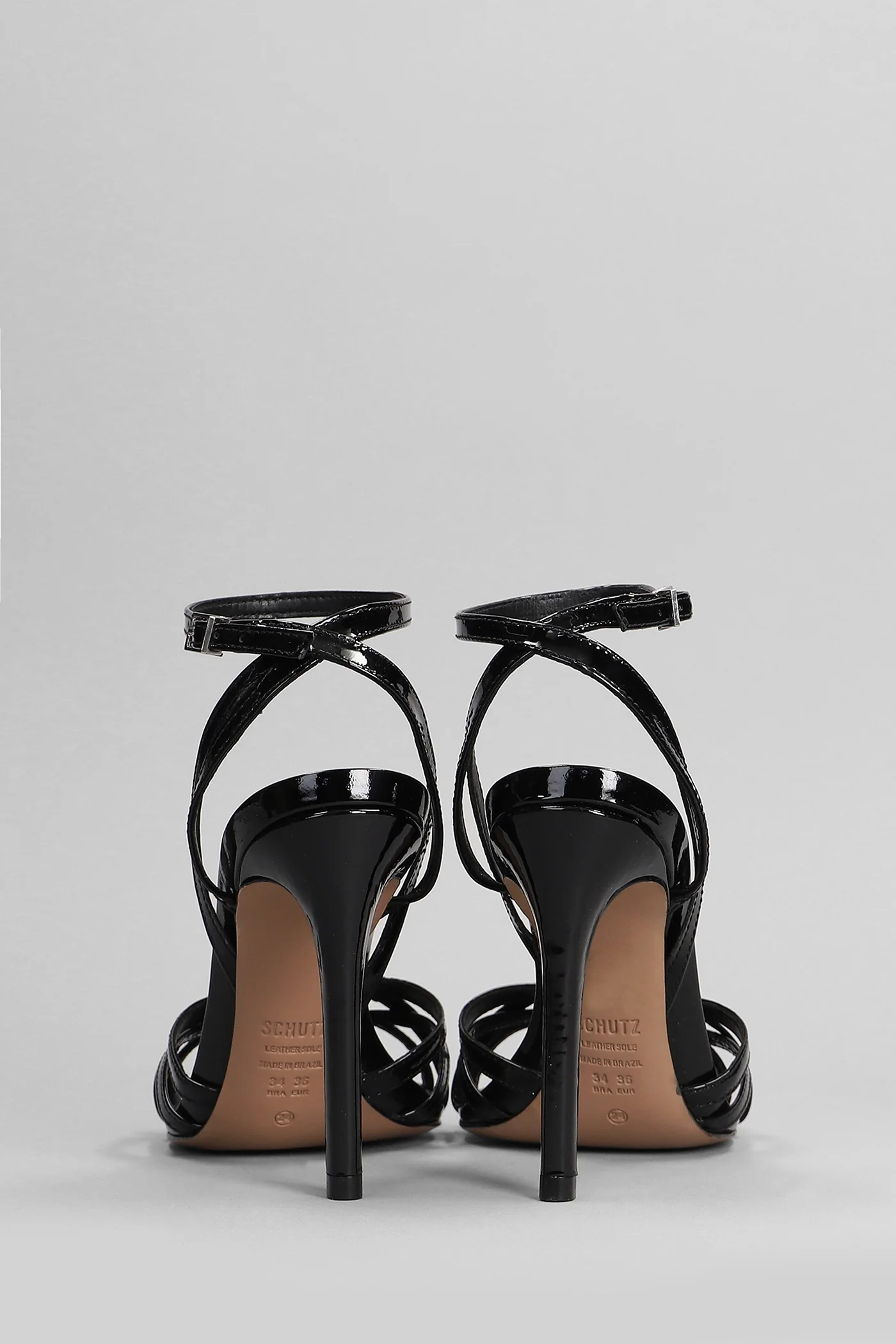 Sandals in black patent leather - Image 4
