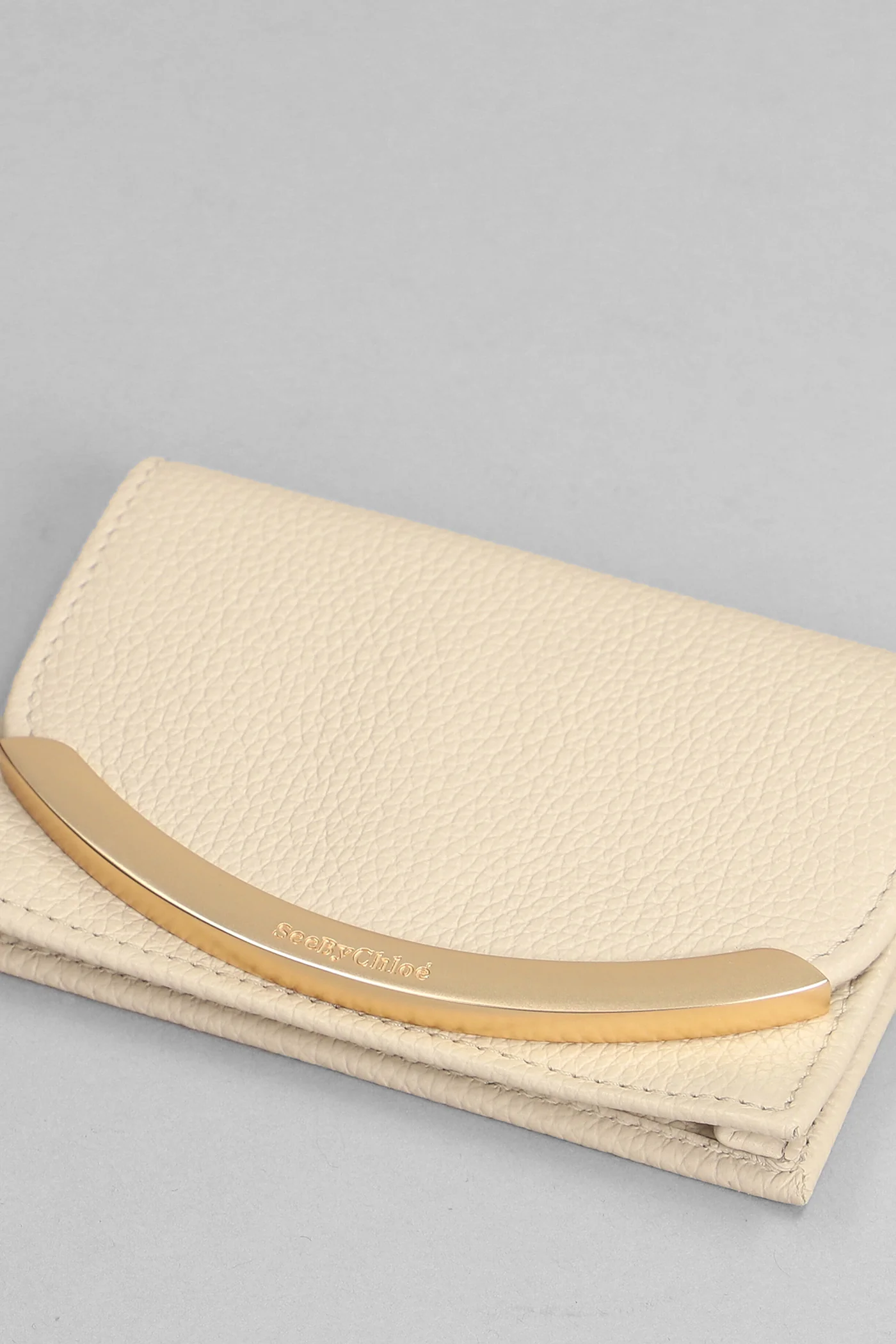 Lizzie Wallet in beige leather - Image 4