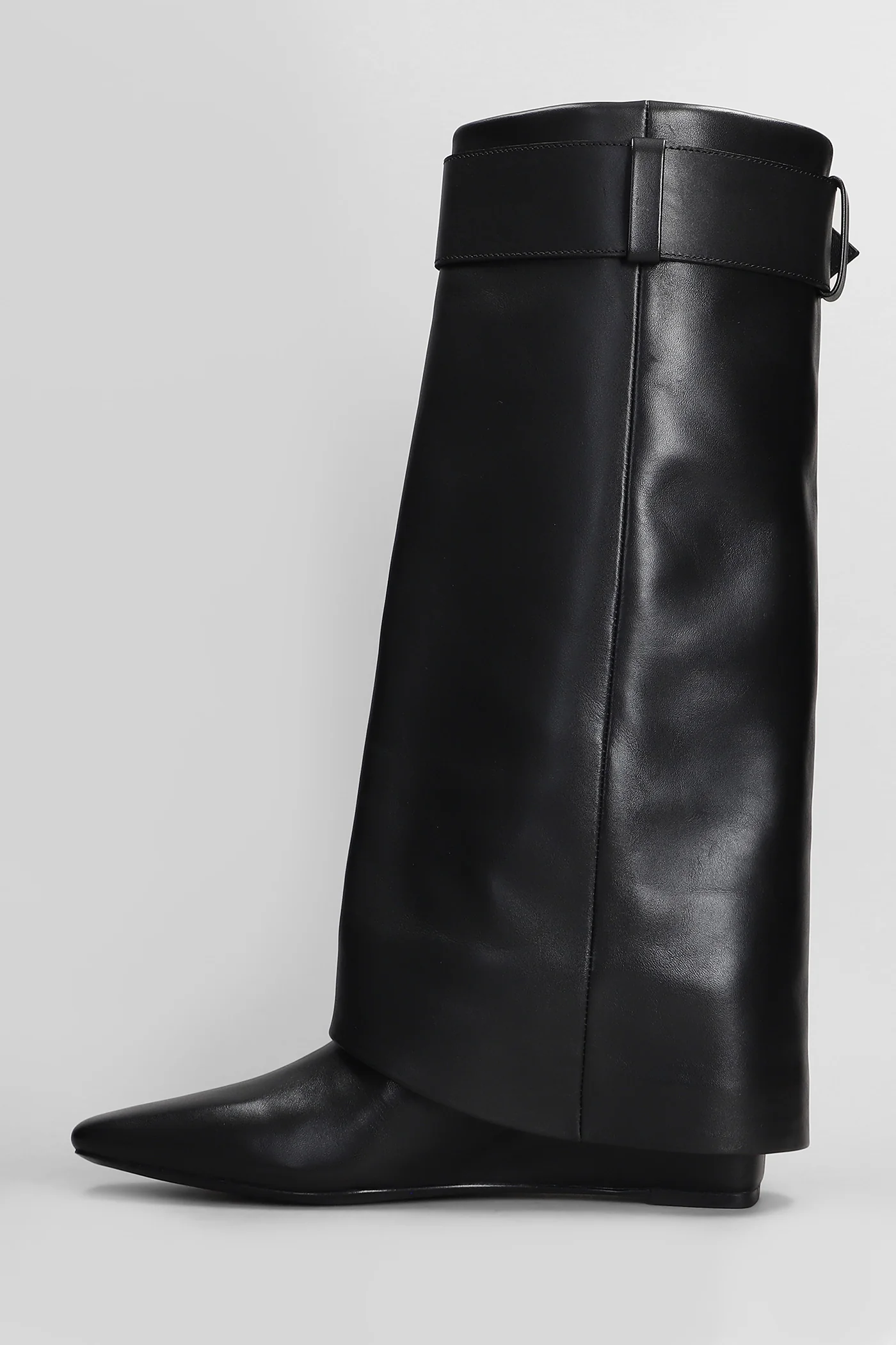 Frejya low heels boots in black leather - Image 3