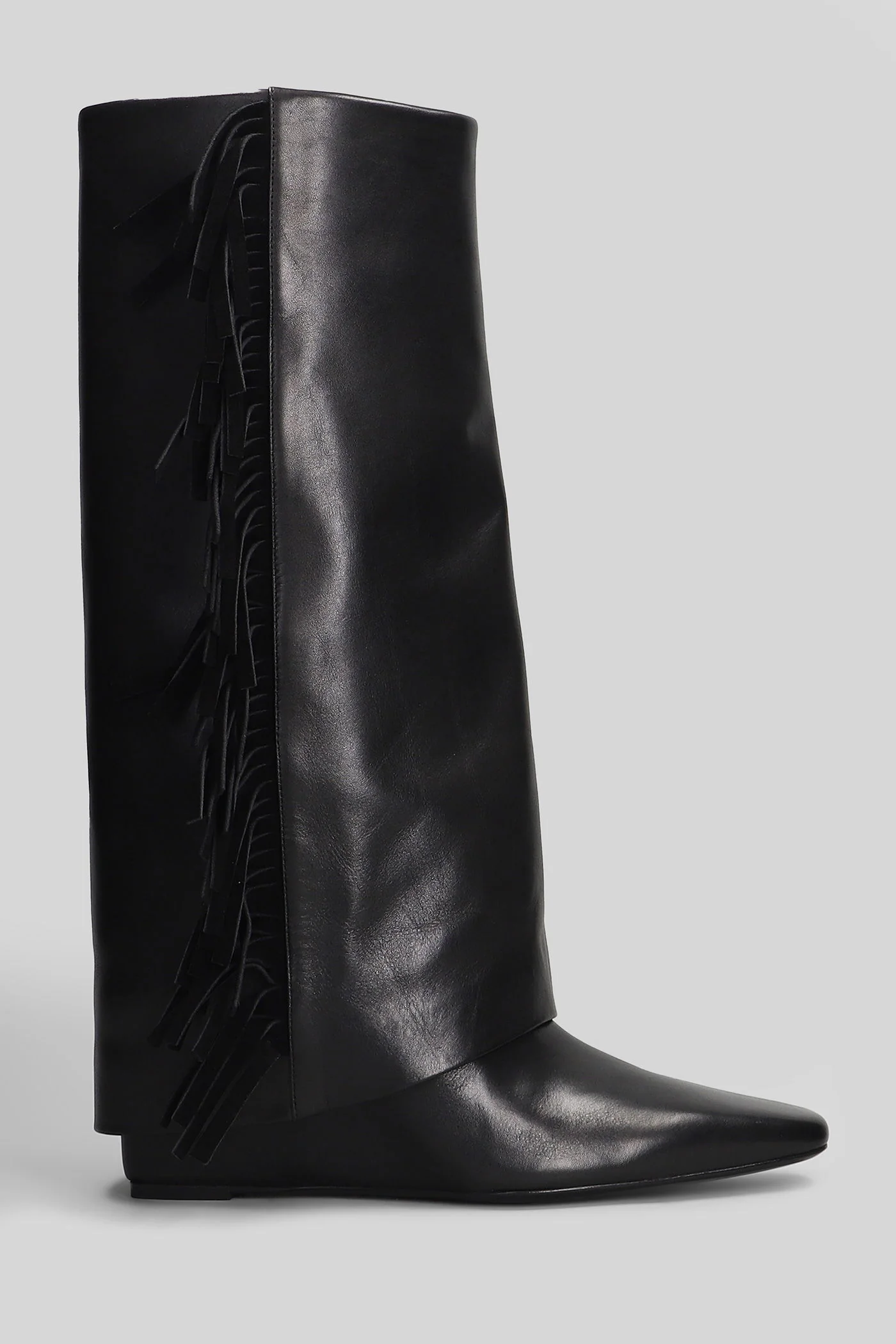 Quinn low heels boots in black leather