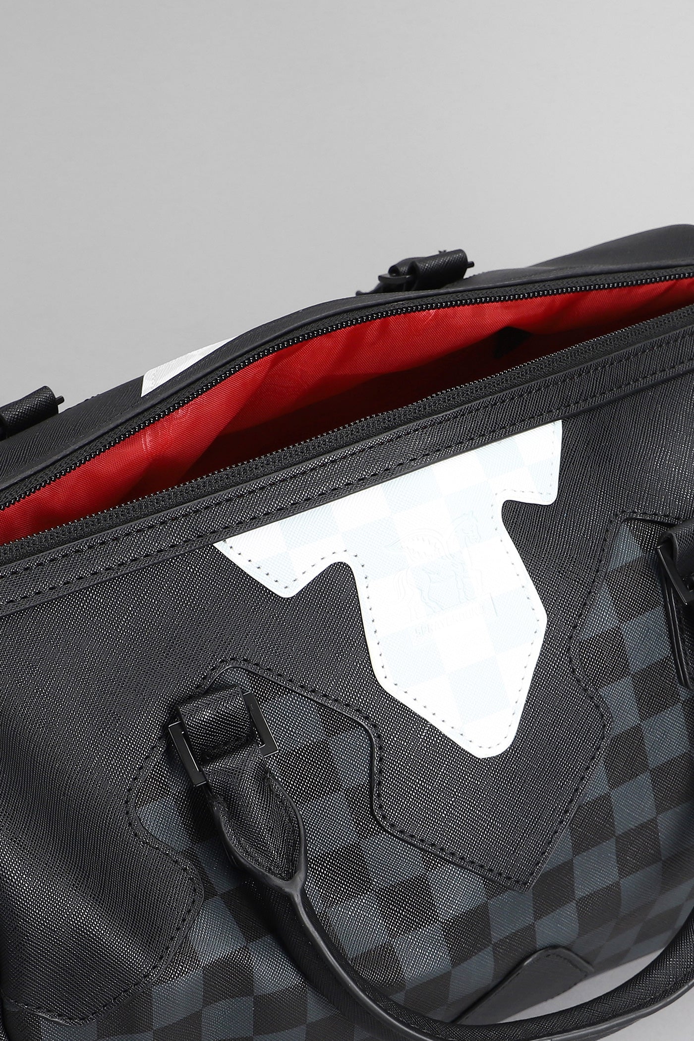 Hand bag in black PVC - Image 4