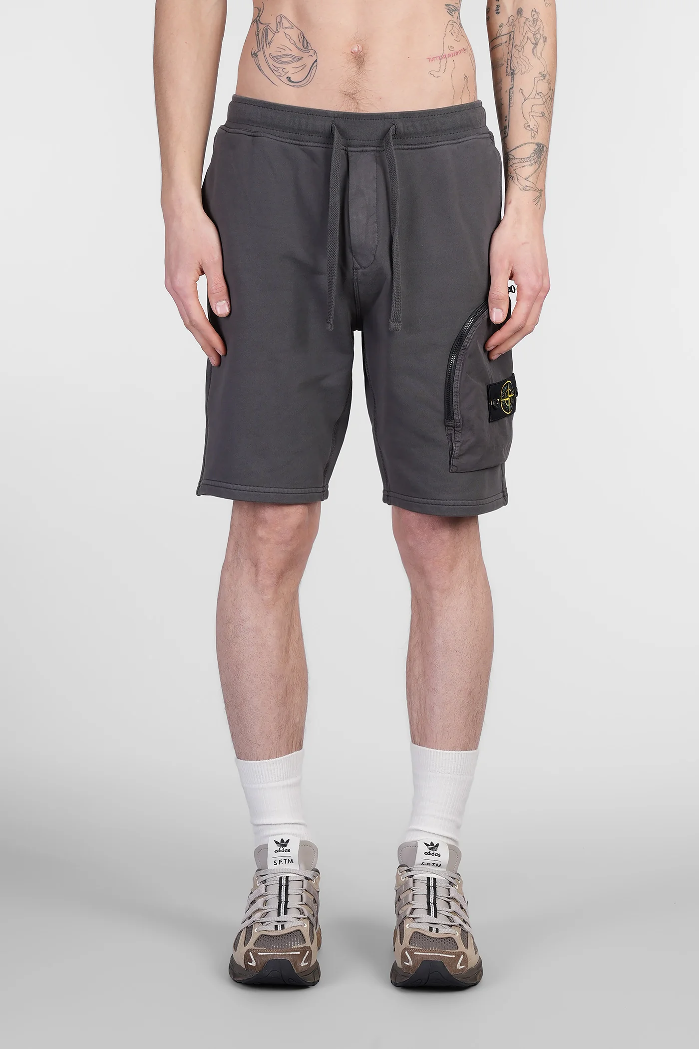 Shorts in grey cotton