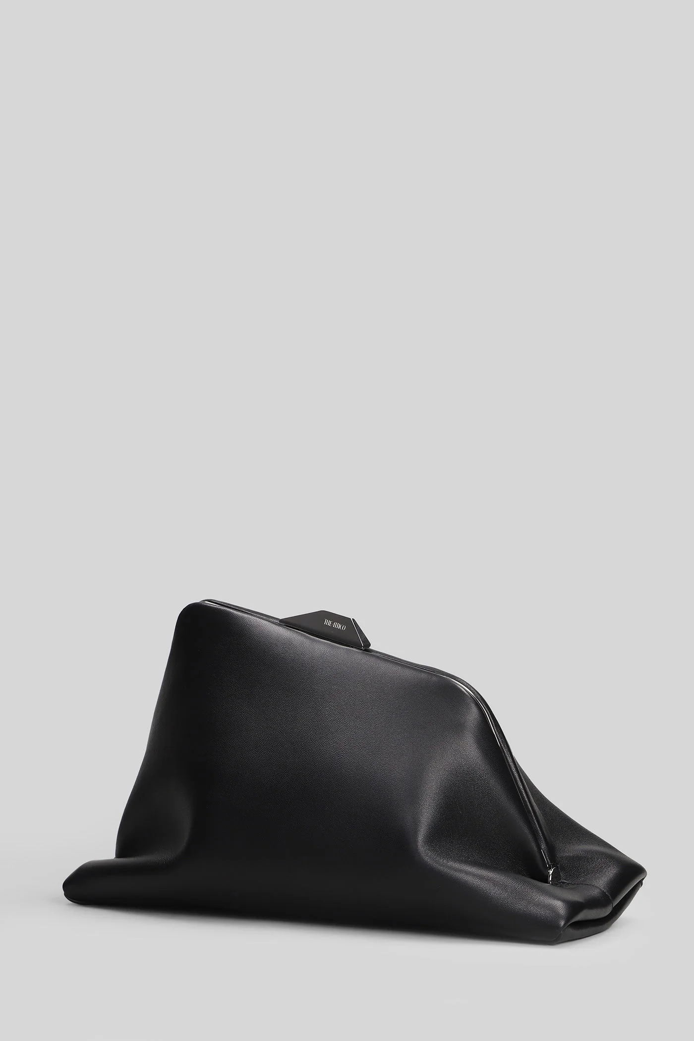 Day off Clutch in black leather - Image 2