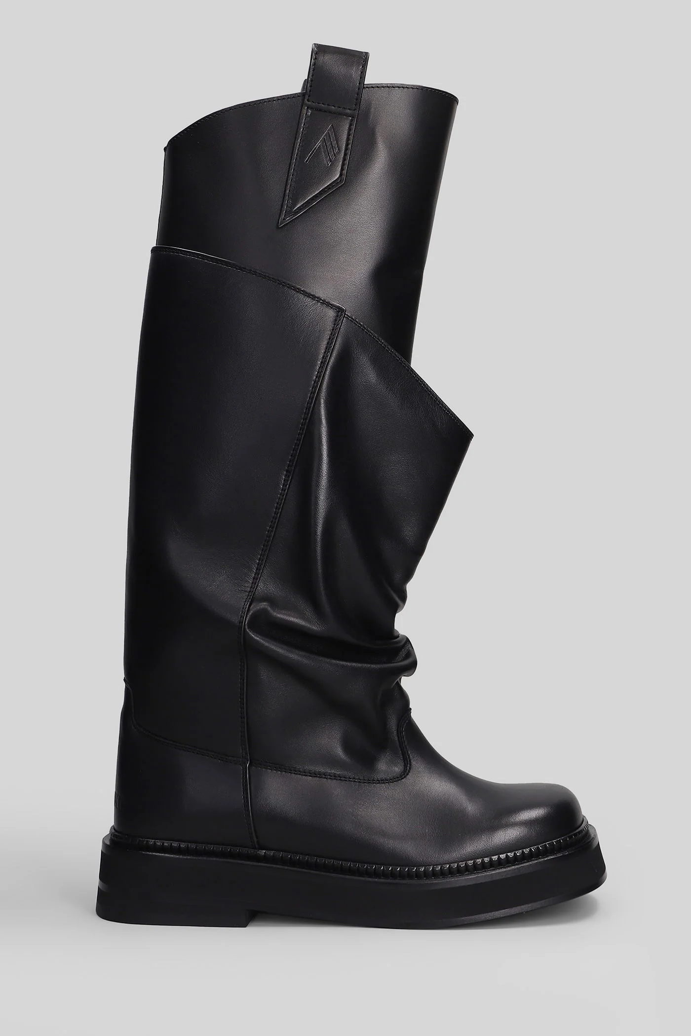 New robin passeggiat low heels boots in black leather