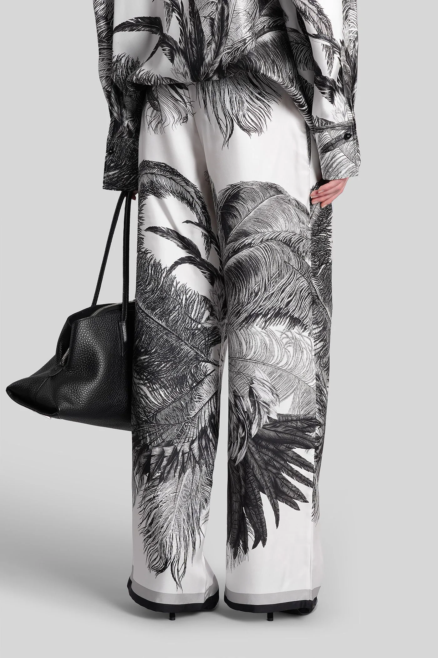 Pants in white silk - Image 3