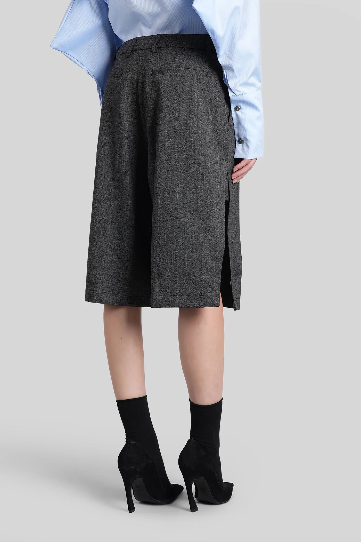 C-brenda Shorts in grey wool - Image 3
