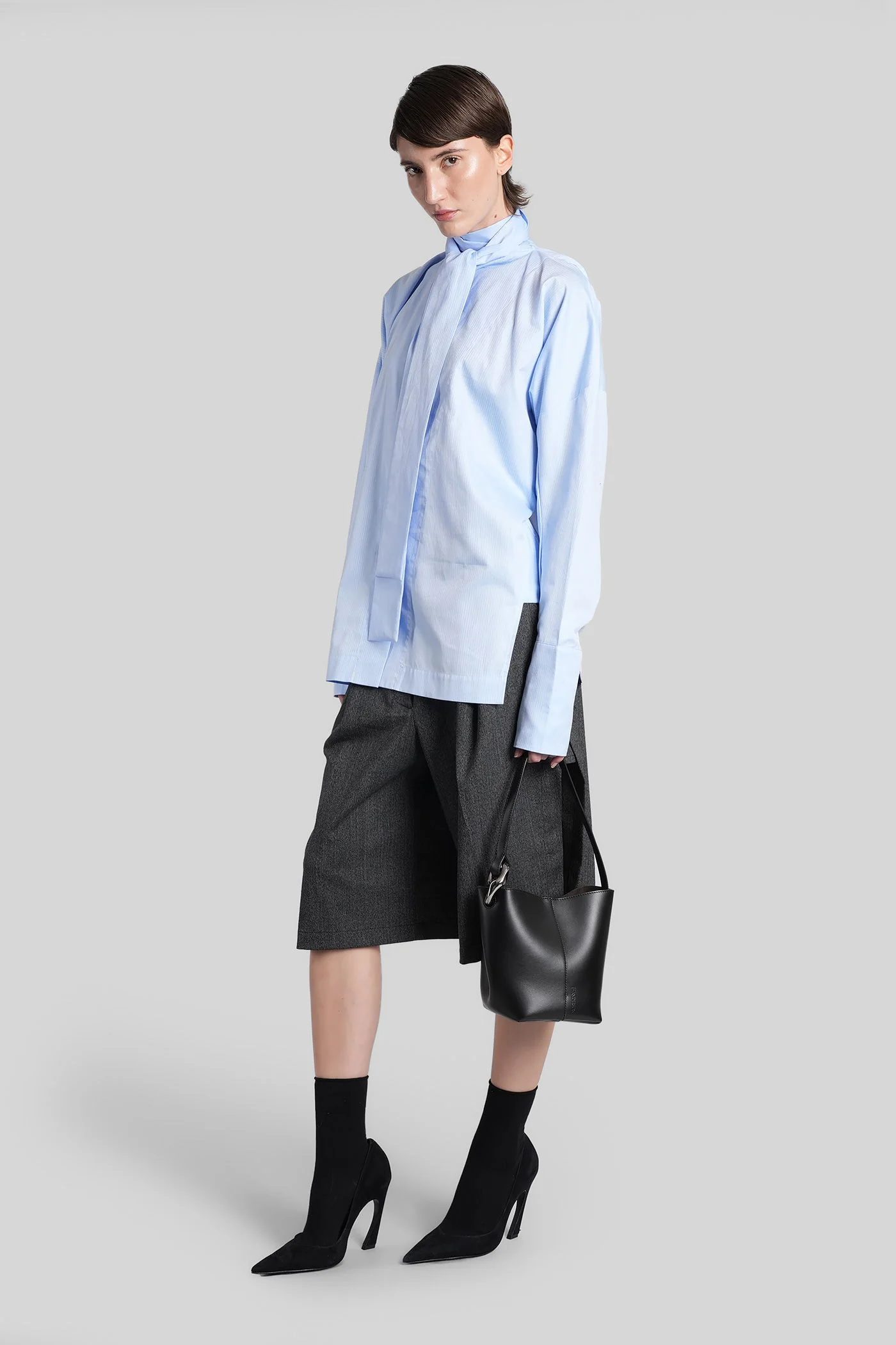 C-brenda Shorts in grey wool - Image 7