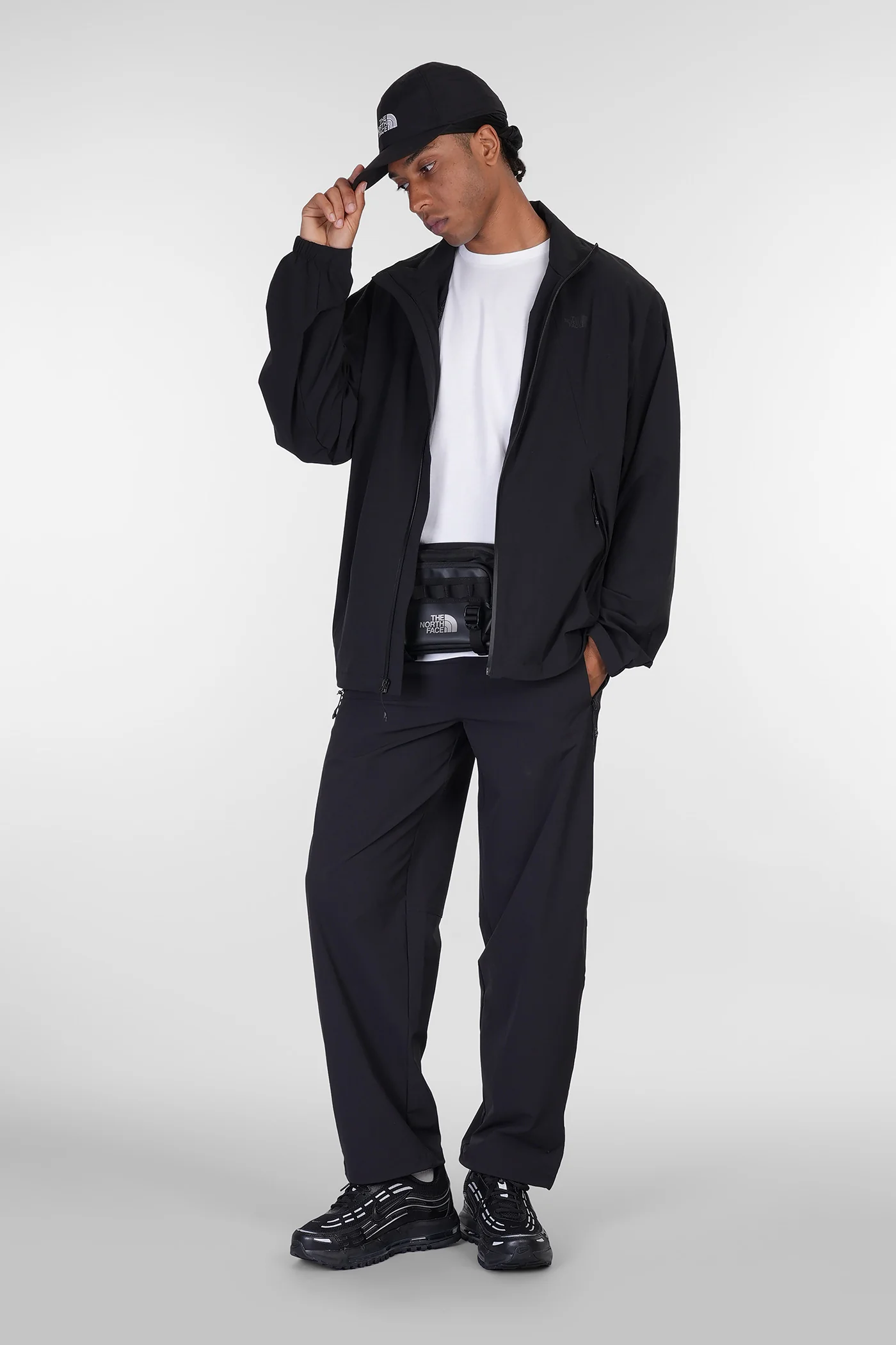 North Dome Wind Pant Pants in black nylon - Image 2