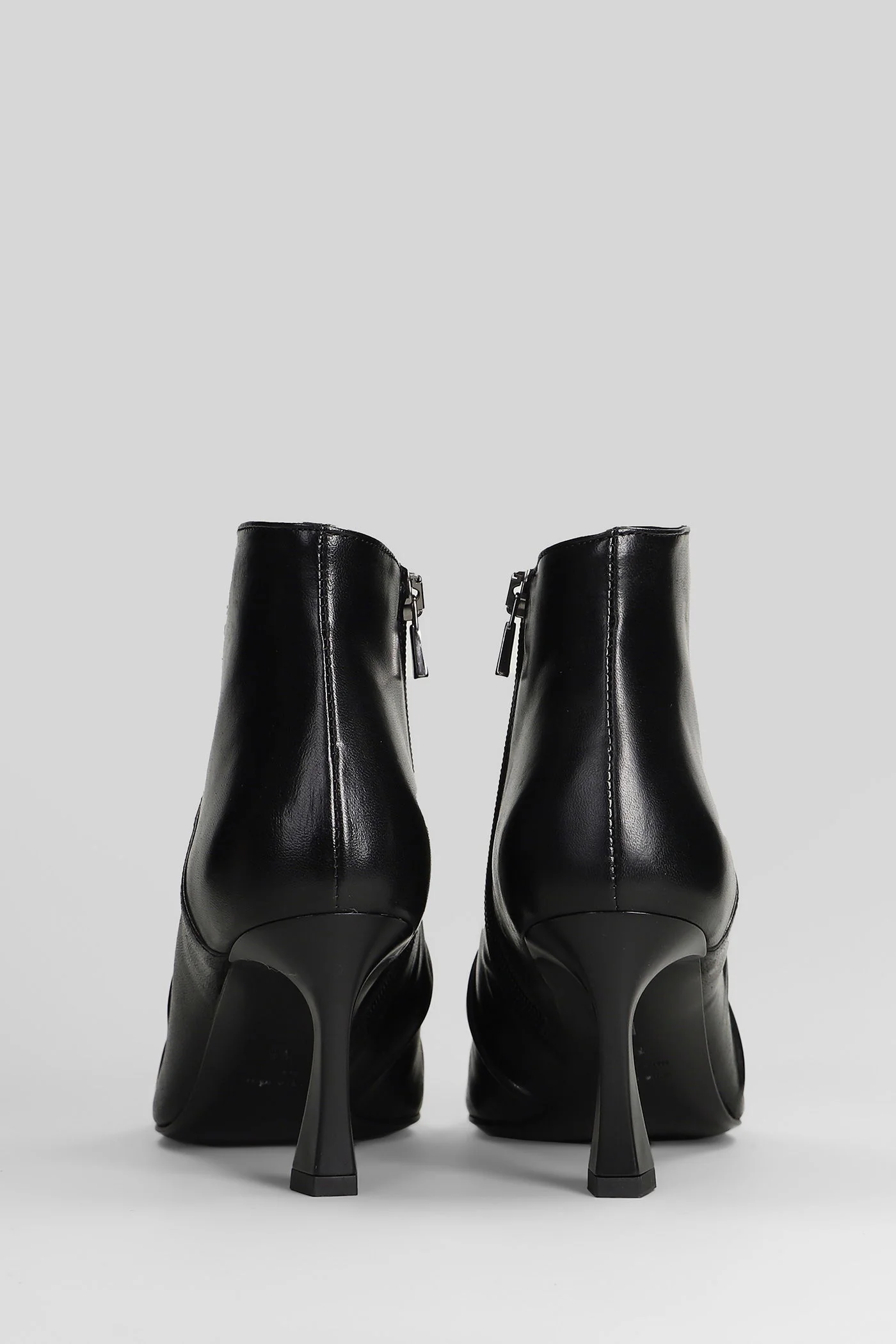 High heels Ankle boots in black leather - Image 4