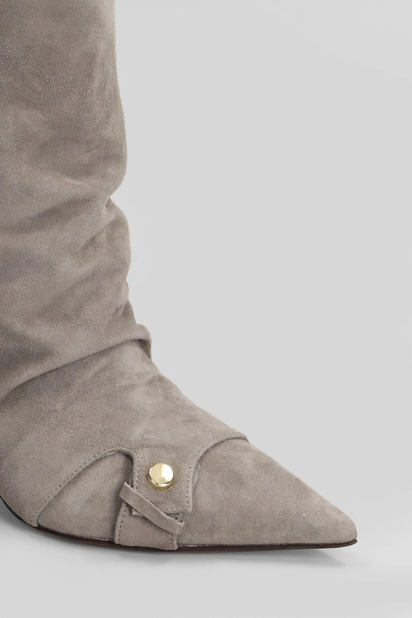 low heels Ankle boots in grey suede - Image 5