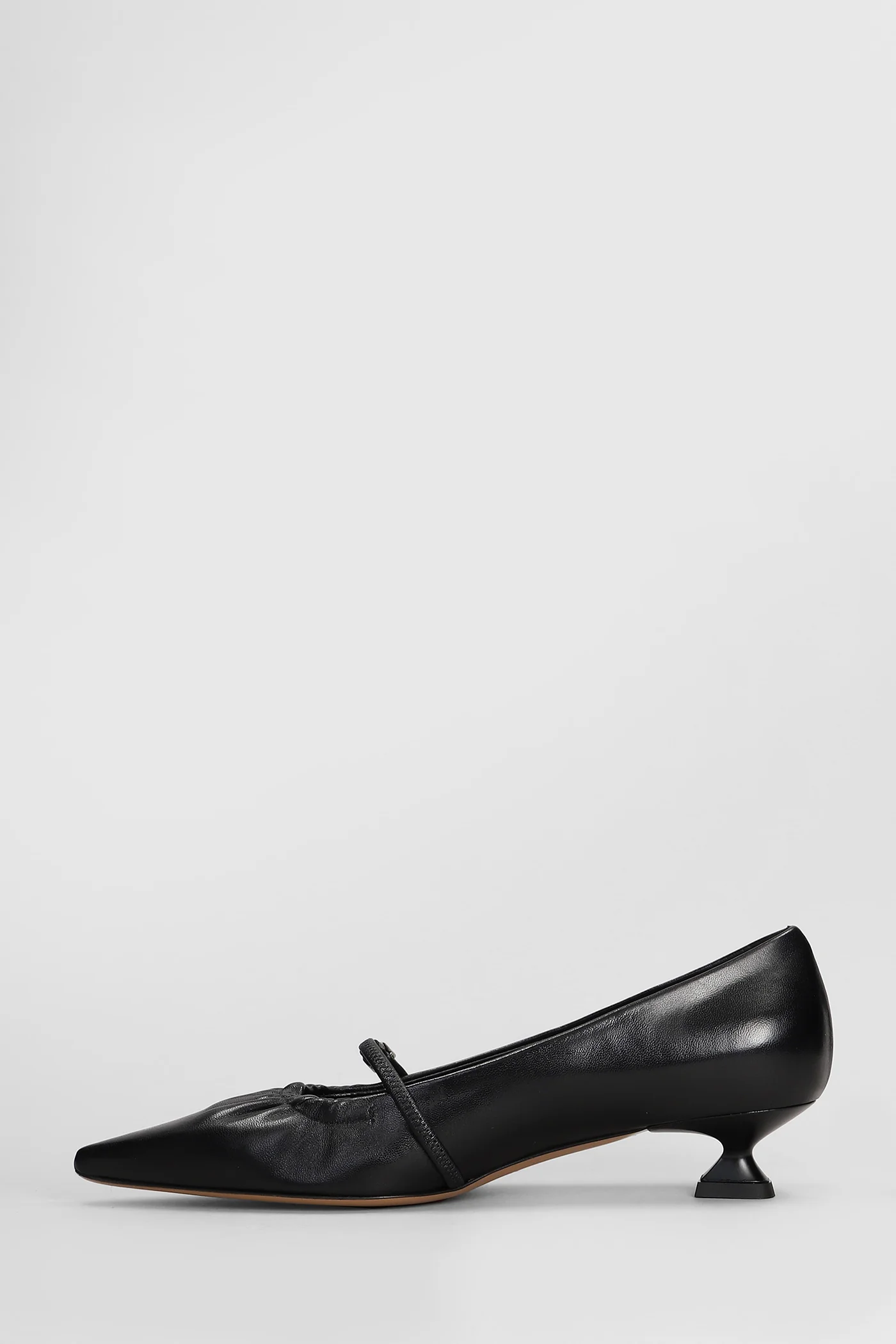 Pumps in black leather - Image 3
