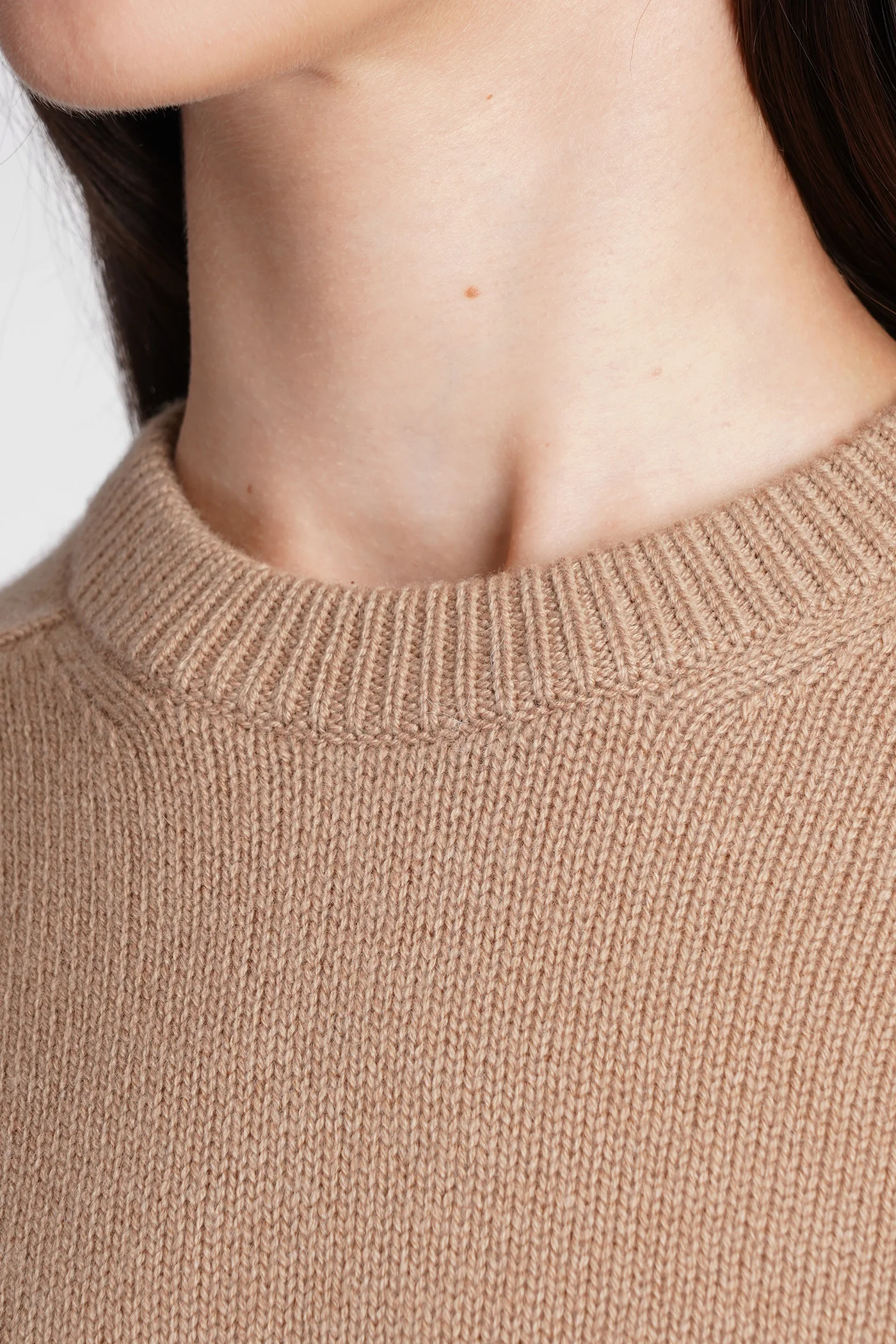 Knitwear in Camel cashmere - Image 5